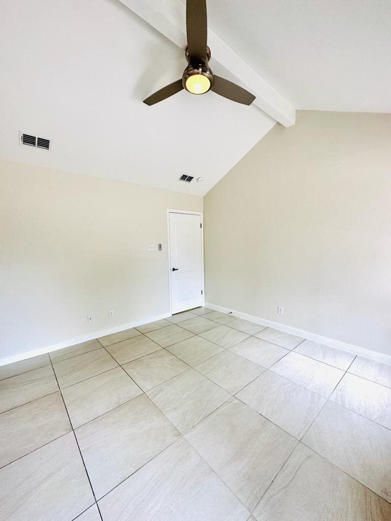 9816 Center Rd Property Photo 17