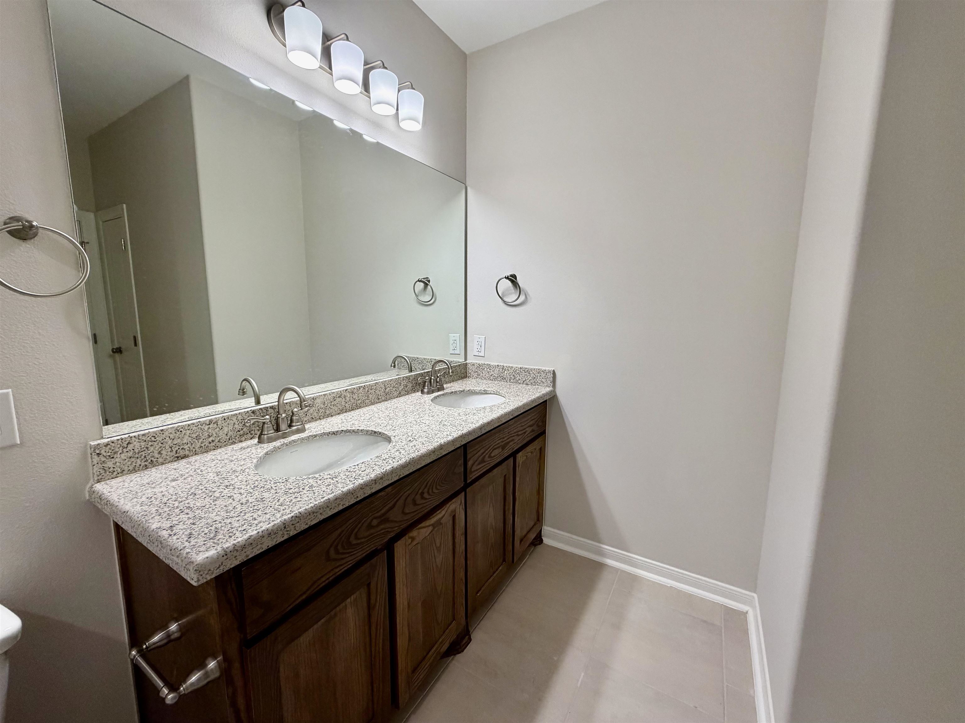1427 Key Deer Dr. Property Photo 6