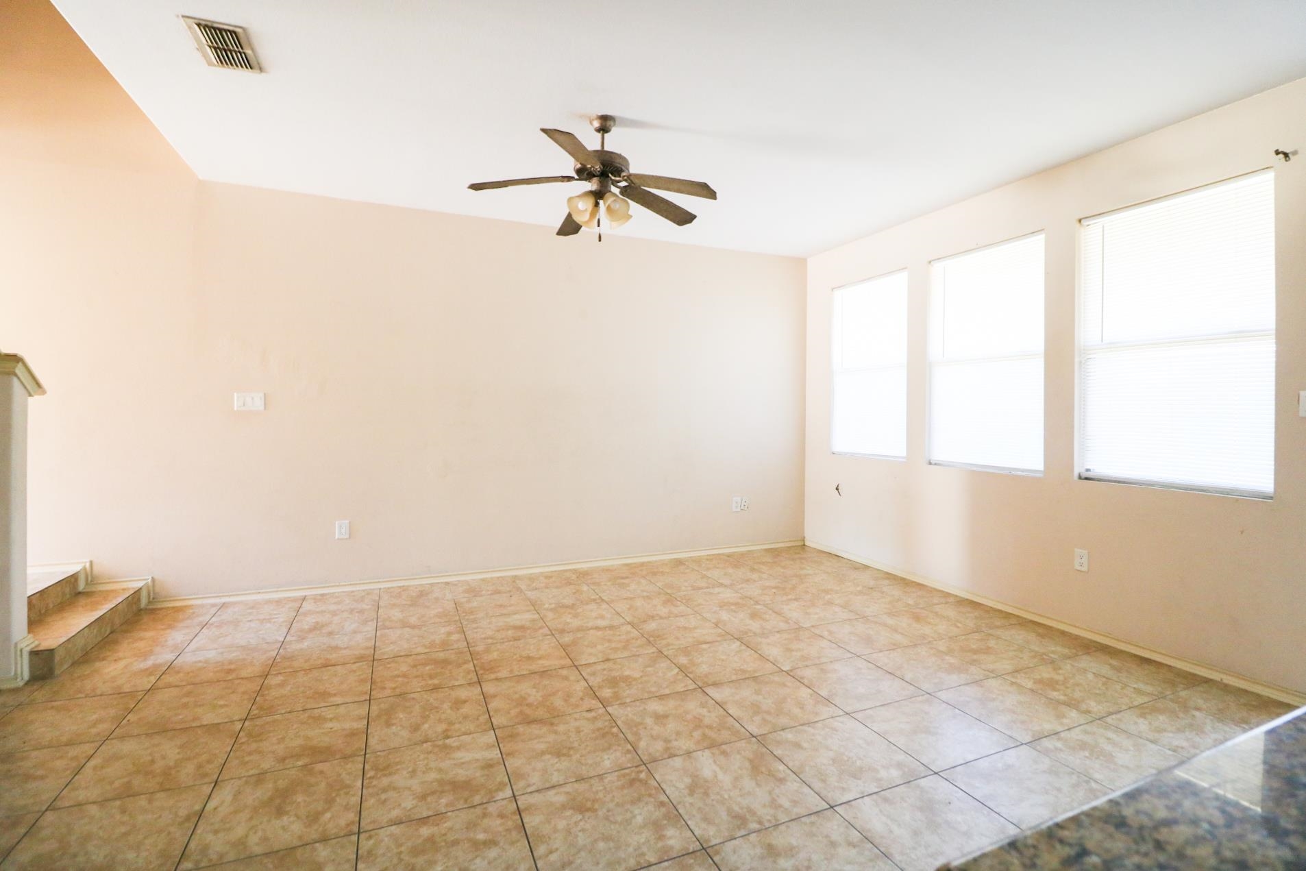 9310 Albany Dr 17 Property Photo 4