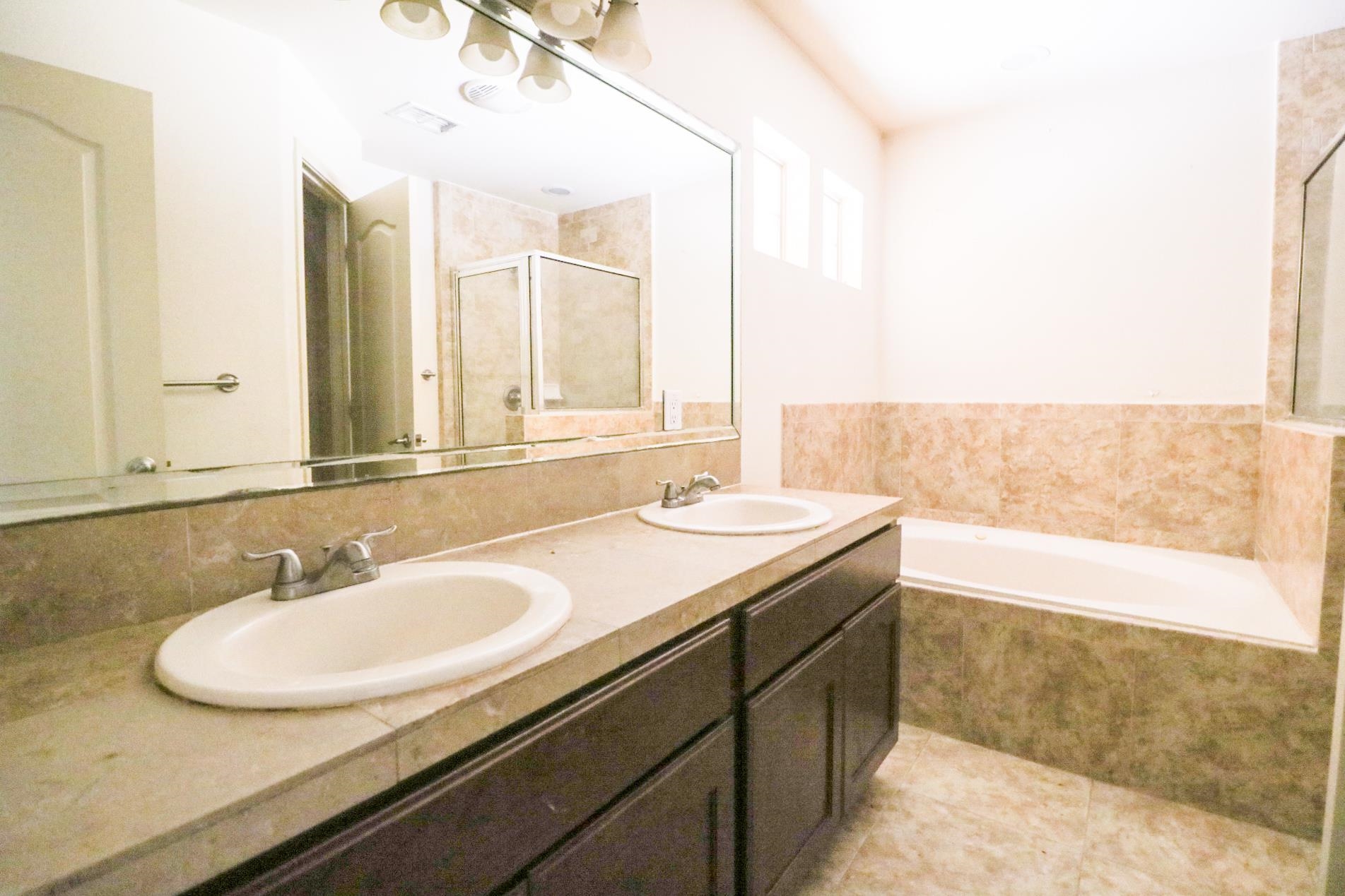 9310 Albany Dr 17 Property Photo 11