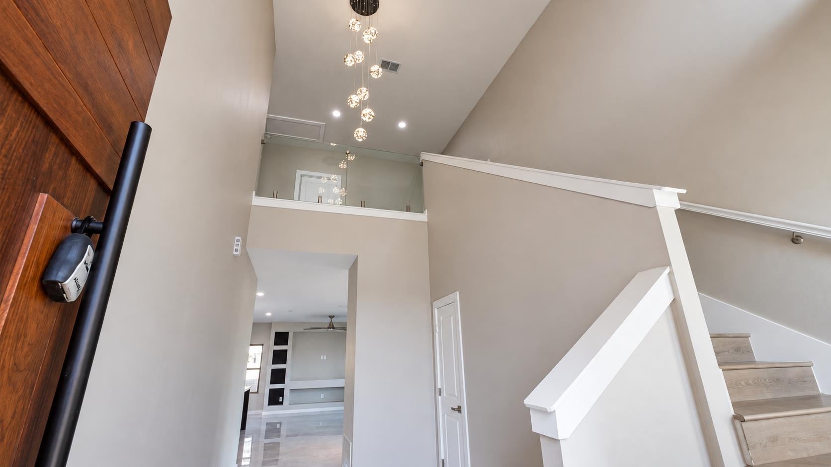 146 Lagos Ave Property Photo 6