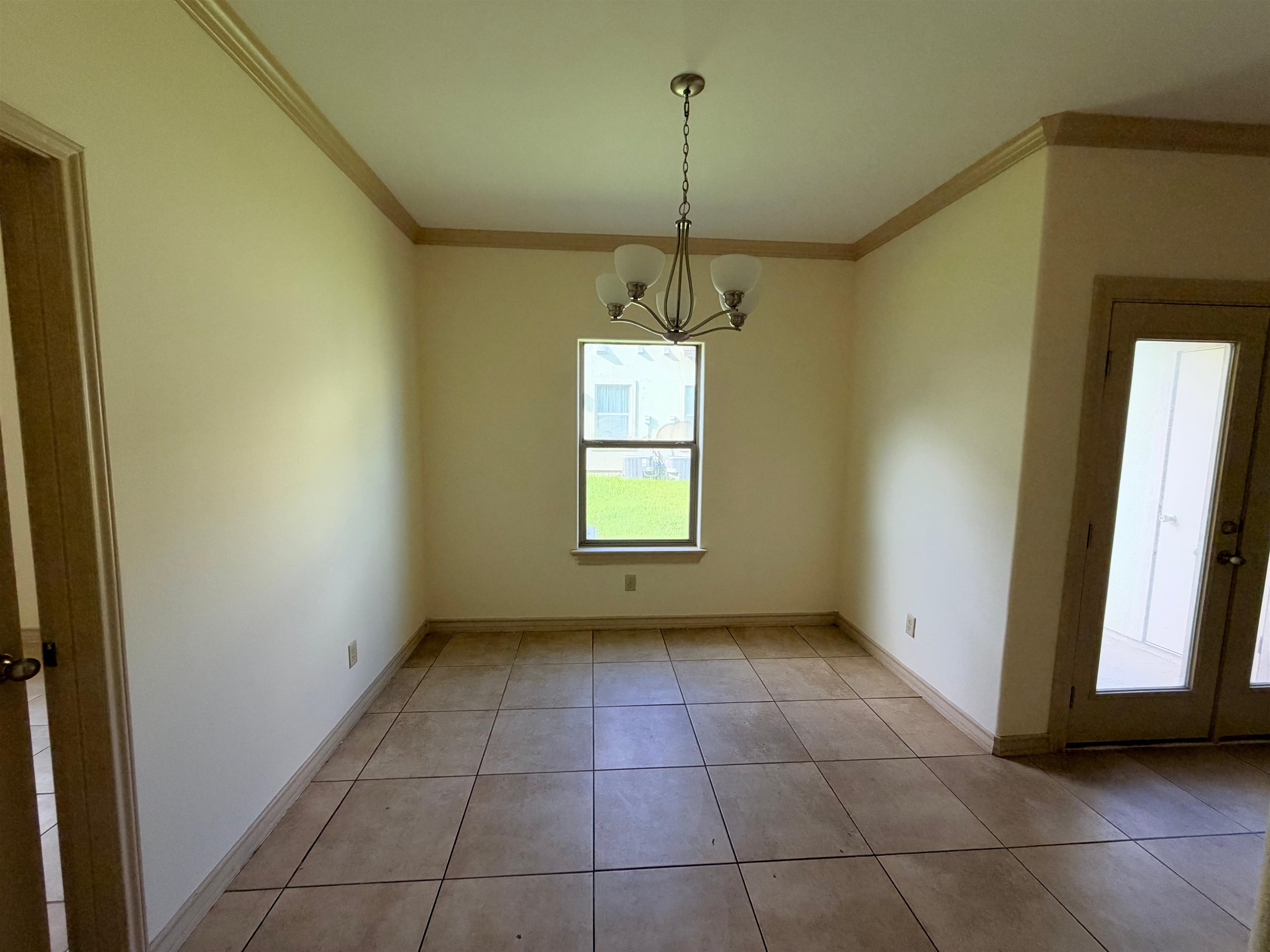 10510 Sandia Dr 603 Property Photo 3