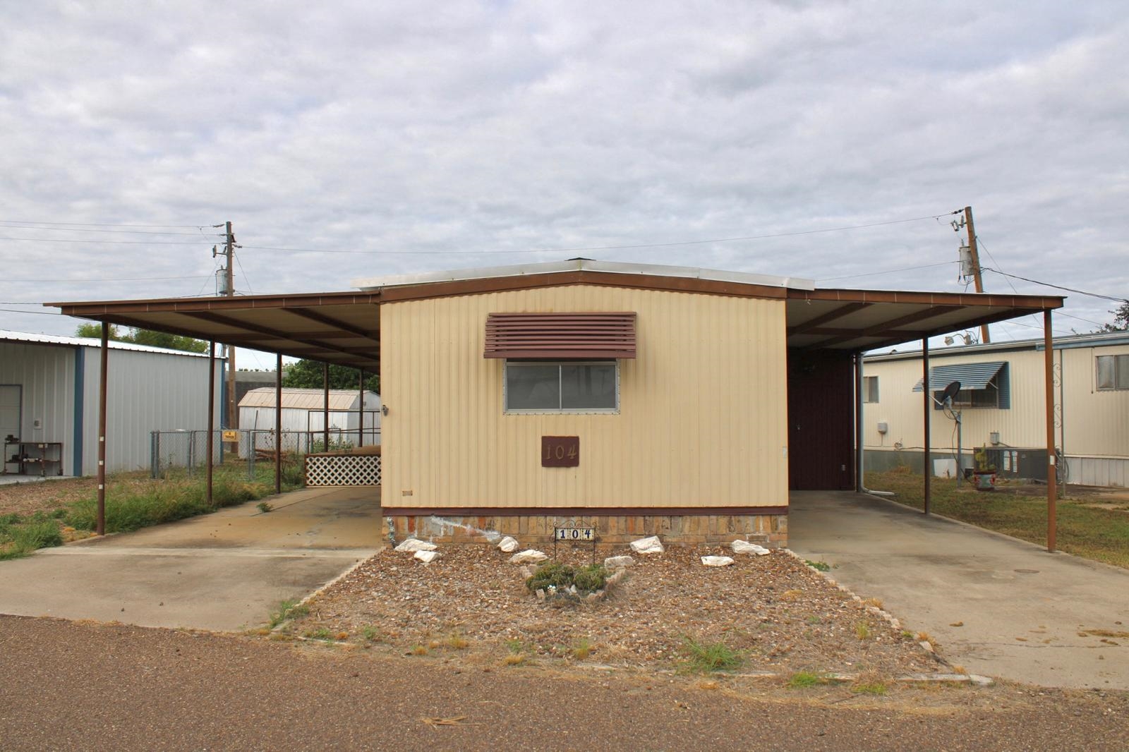 104 Blossum Blvd. Property Photo 1
