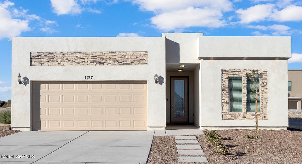 1127 Nickel Hill Avenue Property Photo