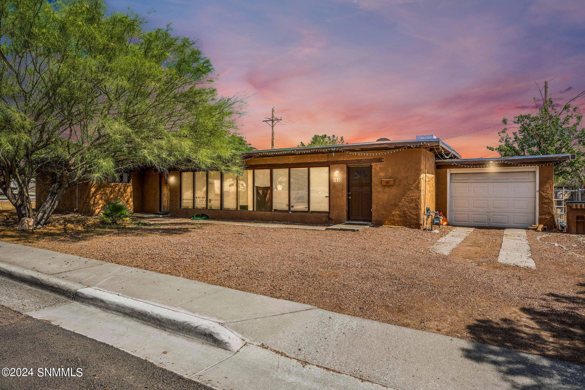 1630 E Boutz Road Property Photo 1
