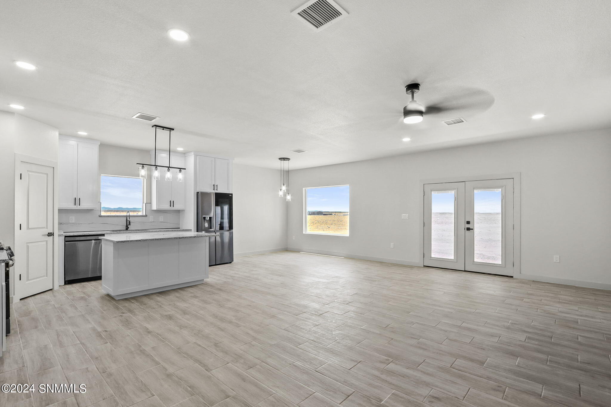 1345 Syrian Desert Drive Property Photo 4