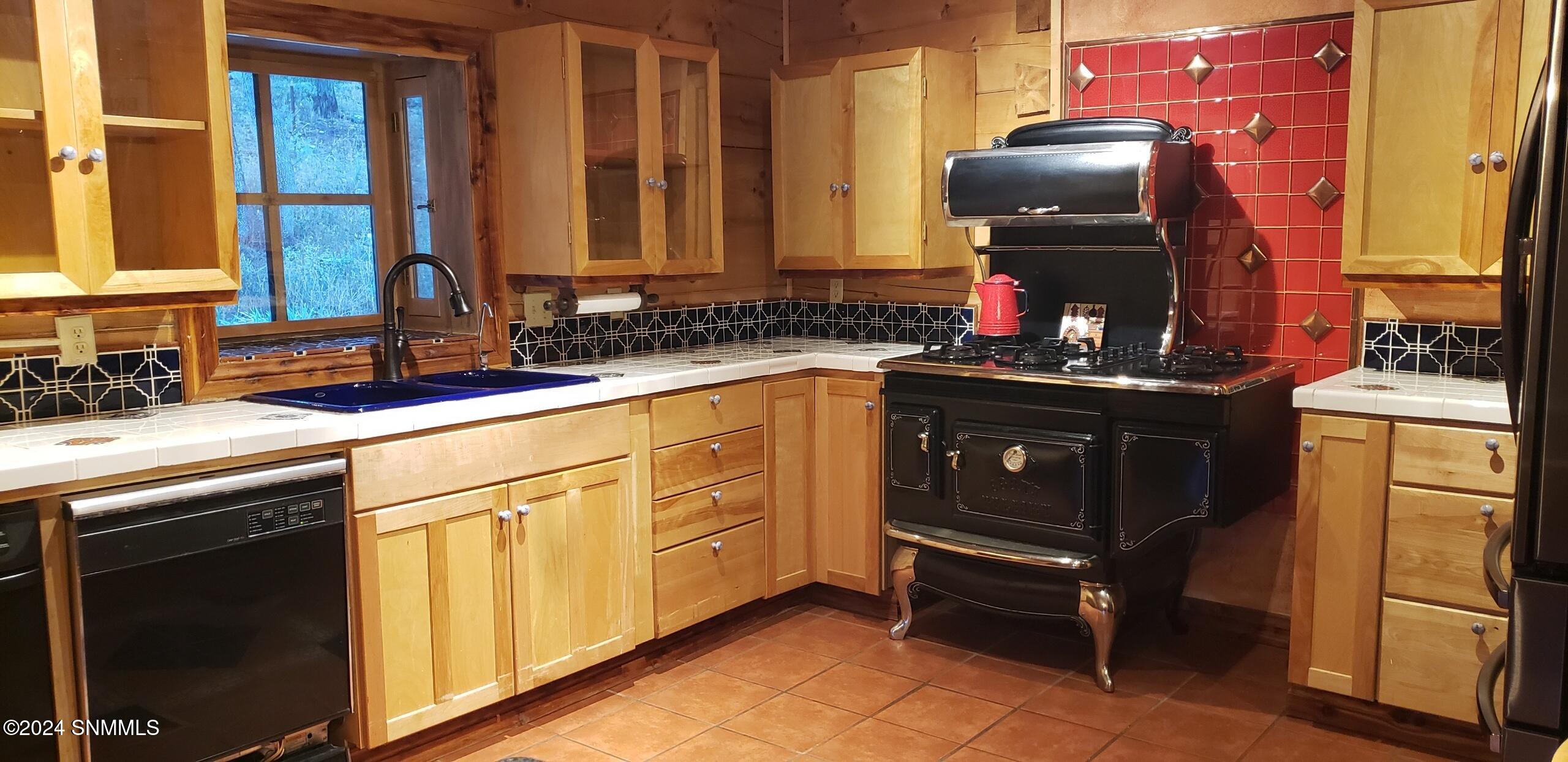 6 Kingston North Street Property Photo 27