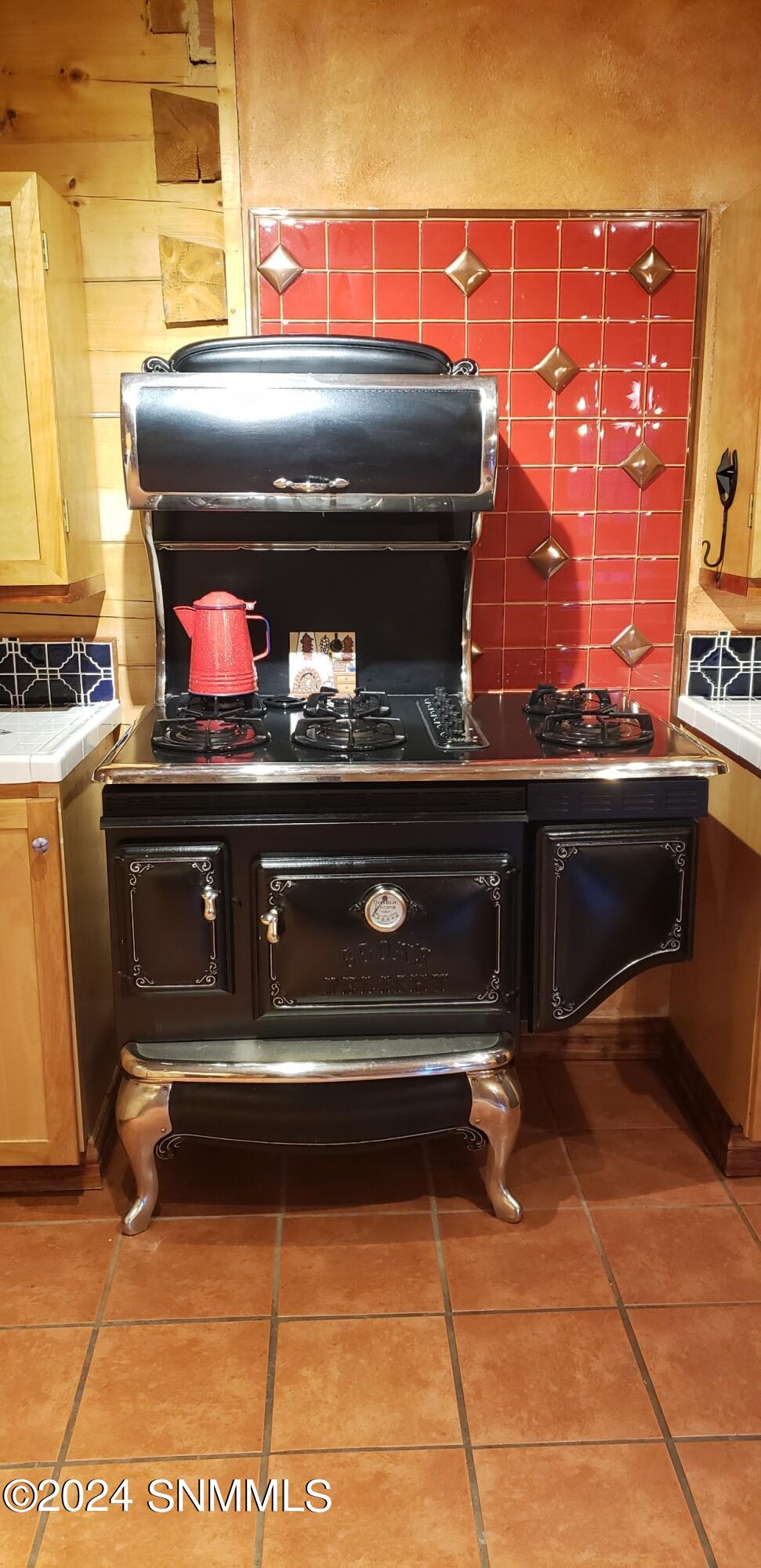 6 Kingston North Street Property Photo 29