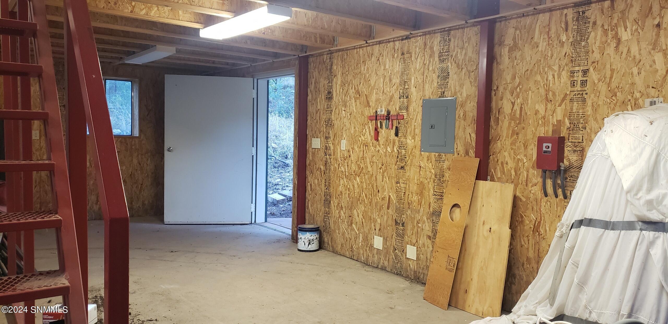 6 Kingston North Street Property Photo 79