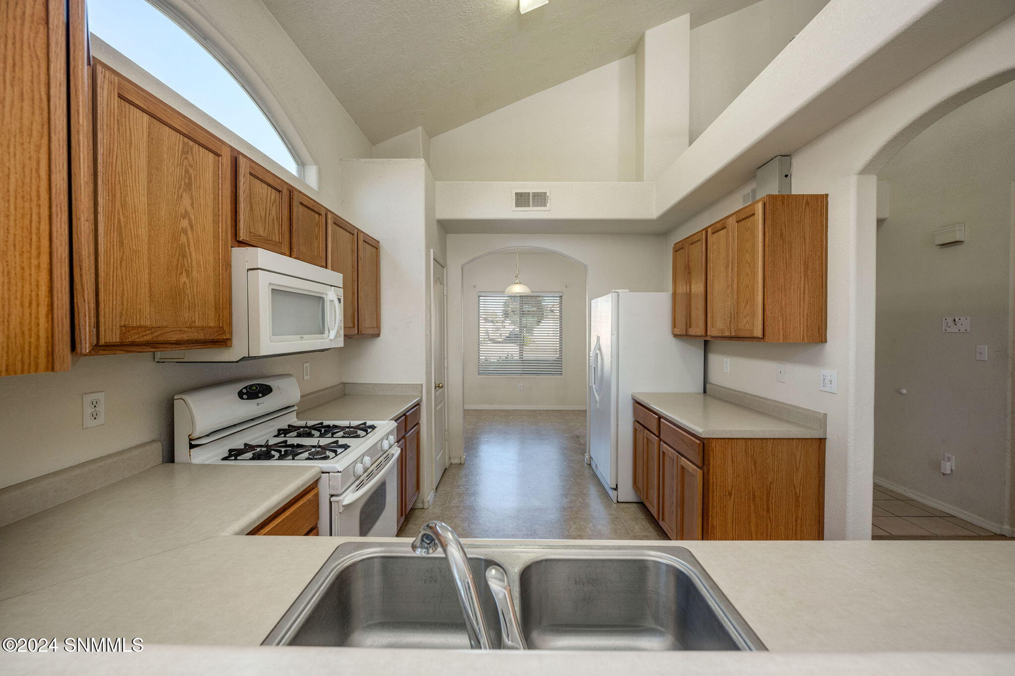 2113 Windsor Place Property Photo 10