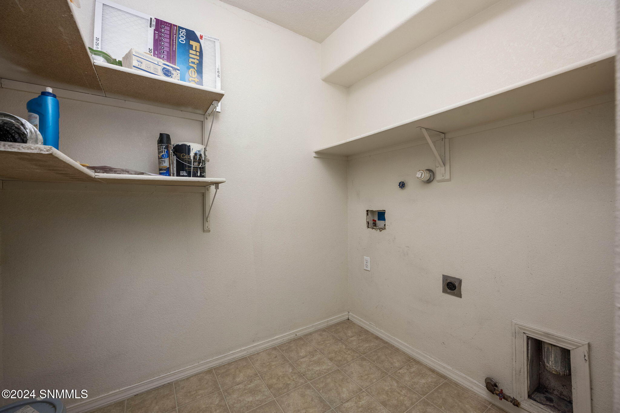 2113 Windsor Place Property Photo 14
