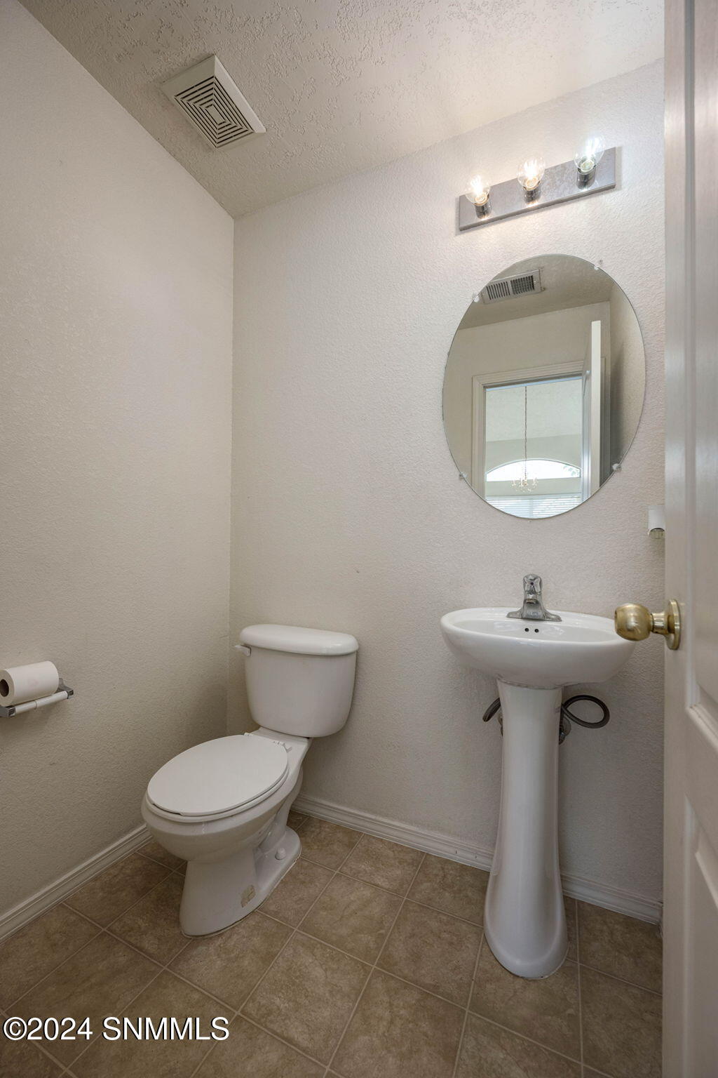 2113 Windsor Place Property Photo 15
