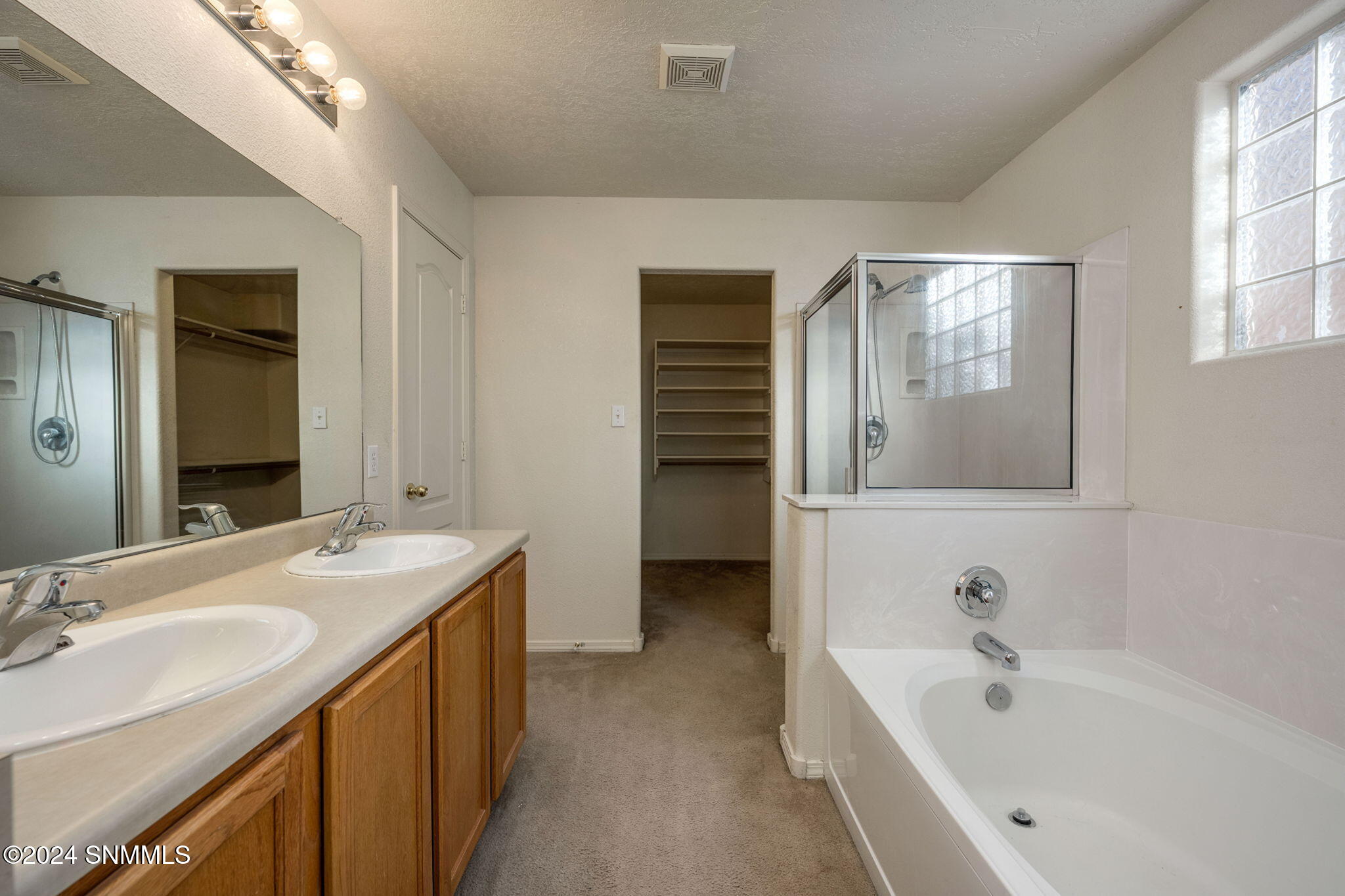 2113 Windsor Place Property Photo 18