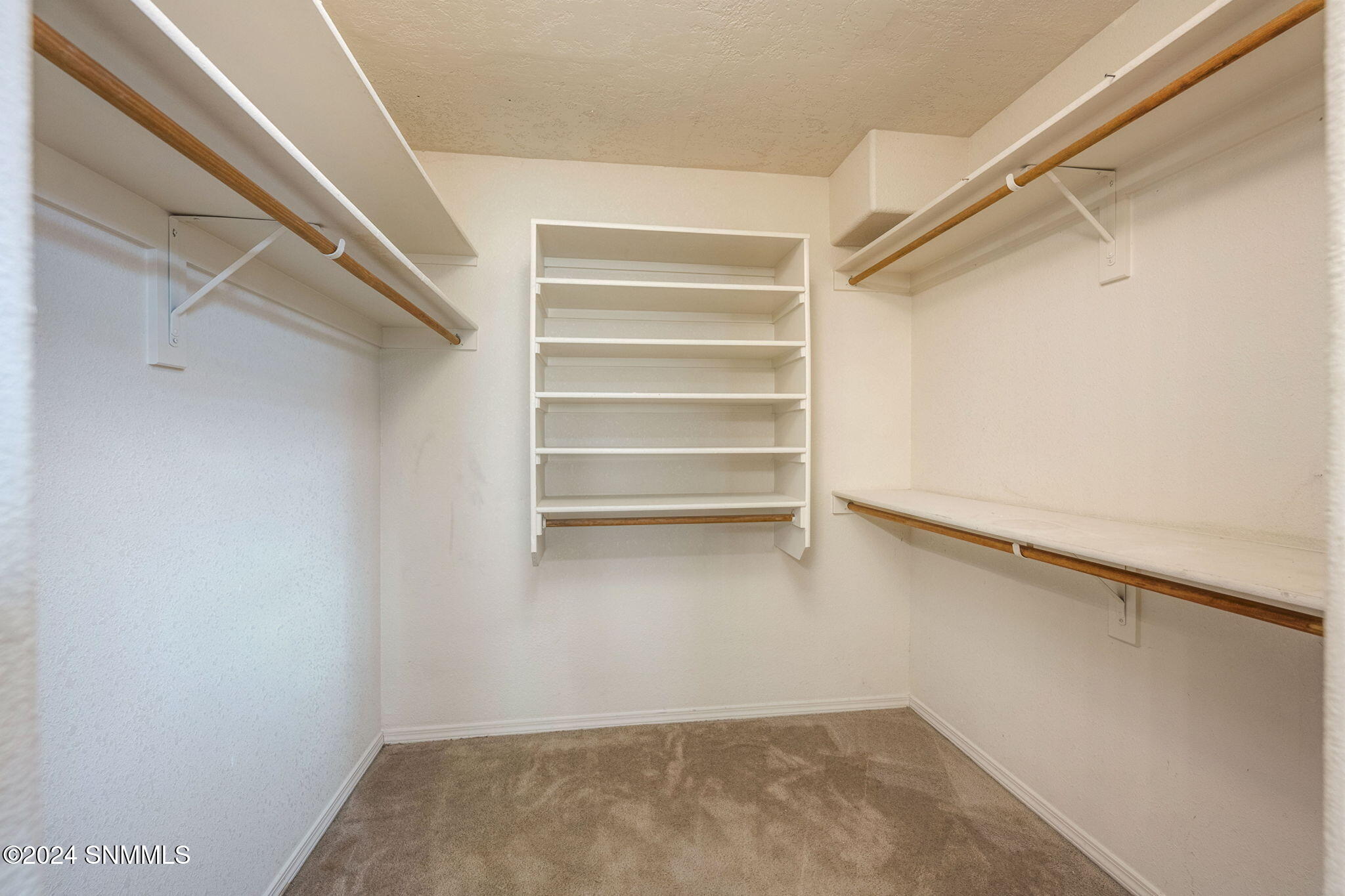 2113 Windsor Place Property Photo 22