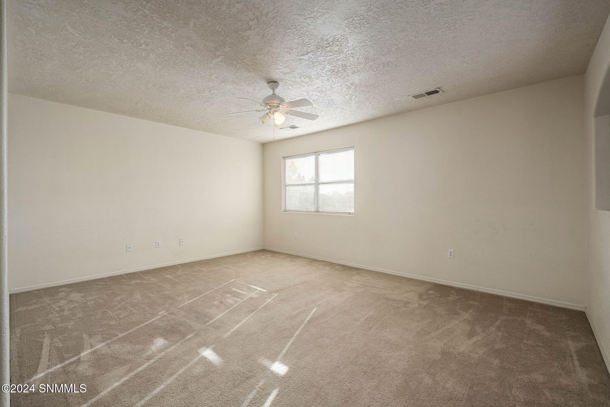2113 Windsor Place Property Photo 26