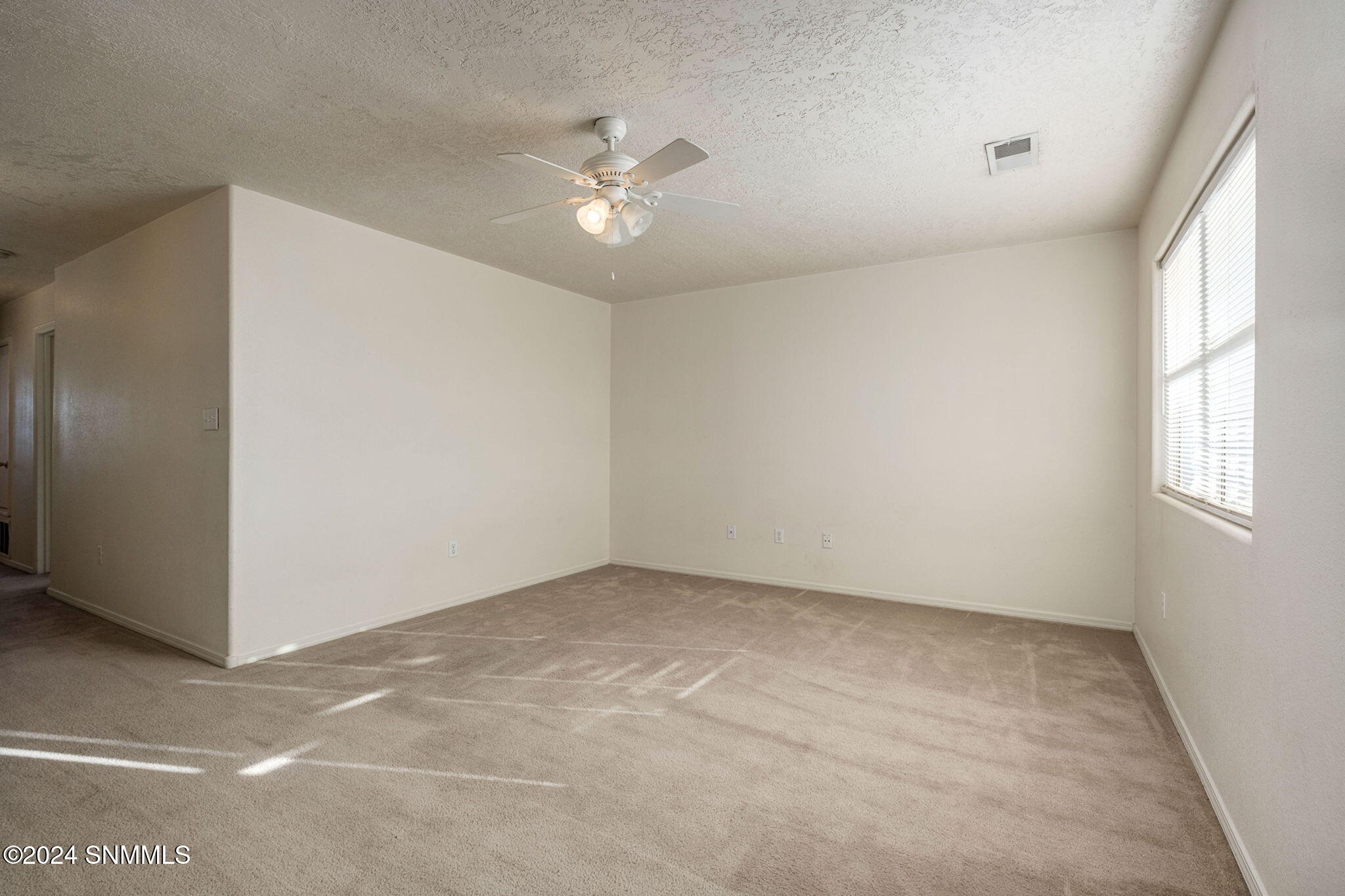 2113 Windsor Place Property Photo 27