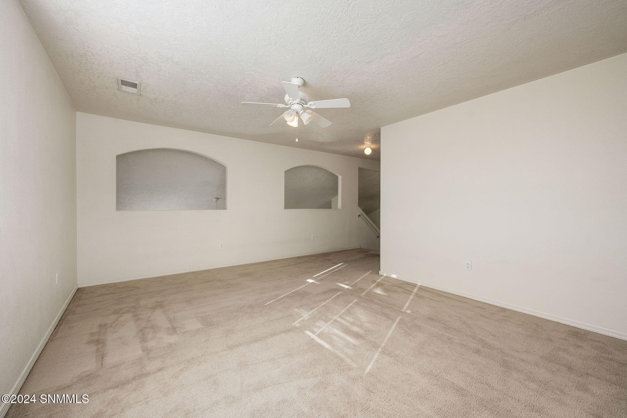 2113 Windsor Place Property Photo 28