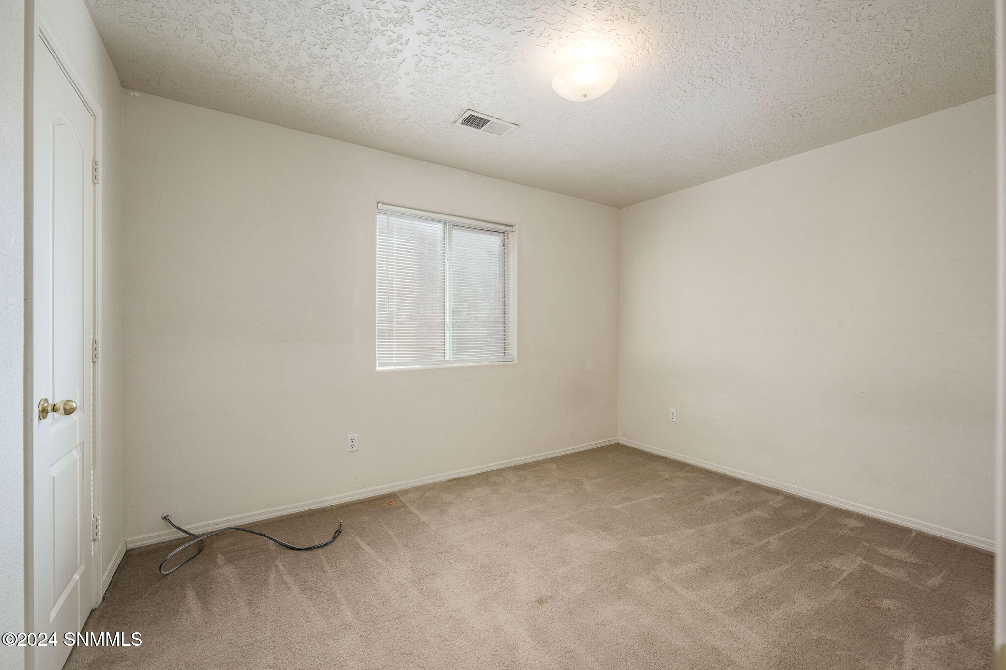 2113 Windsor Place Property Photo 29