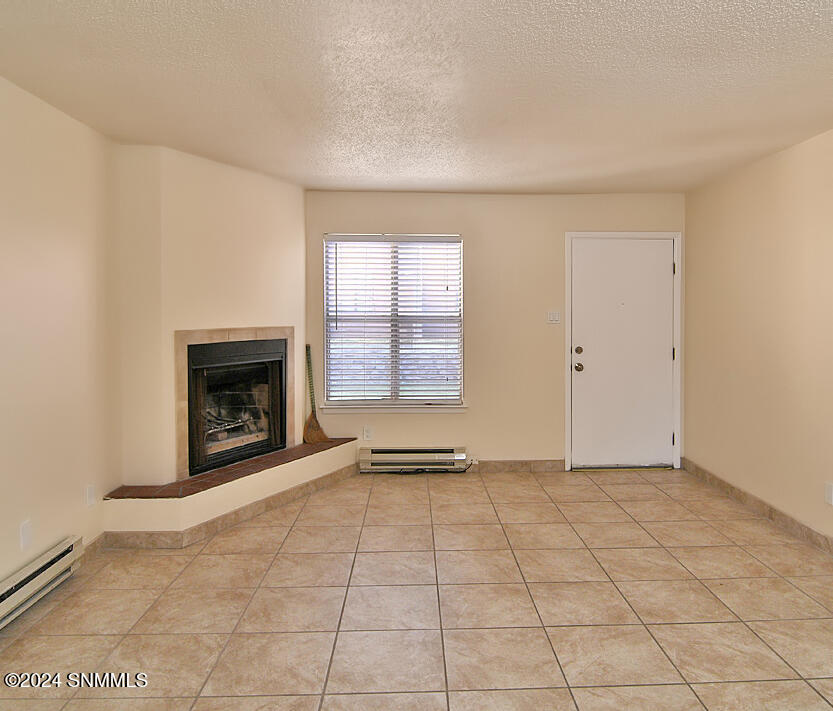 1345 E Branson Avenue 4b Property Photo 4