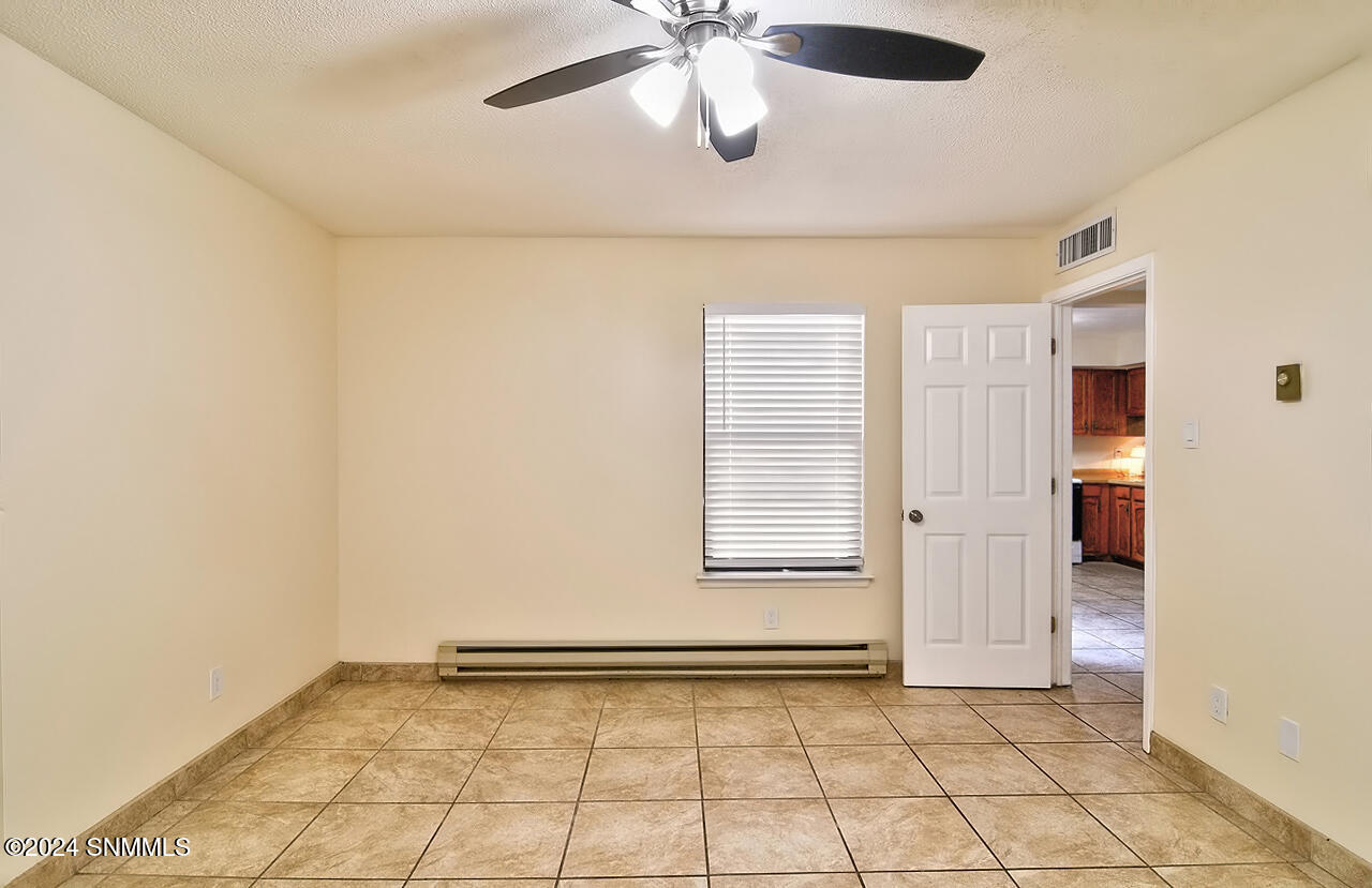 1345 E Branson Avenue 4b Property Photo 15