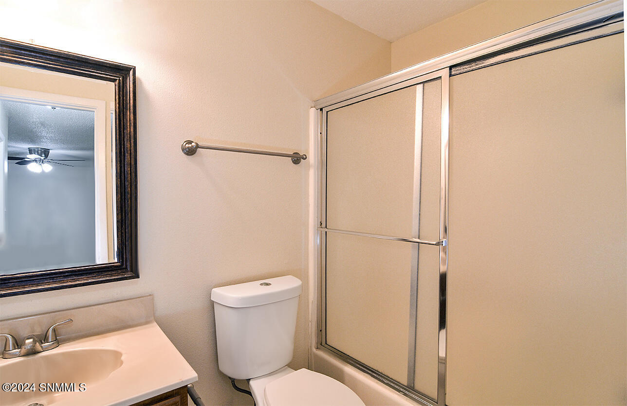 1345 E Branson Avenue 4b Property Photo 17