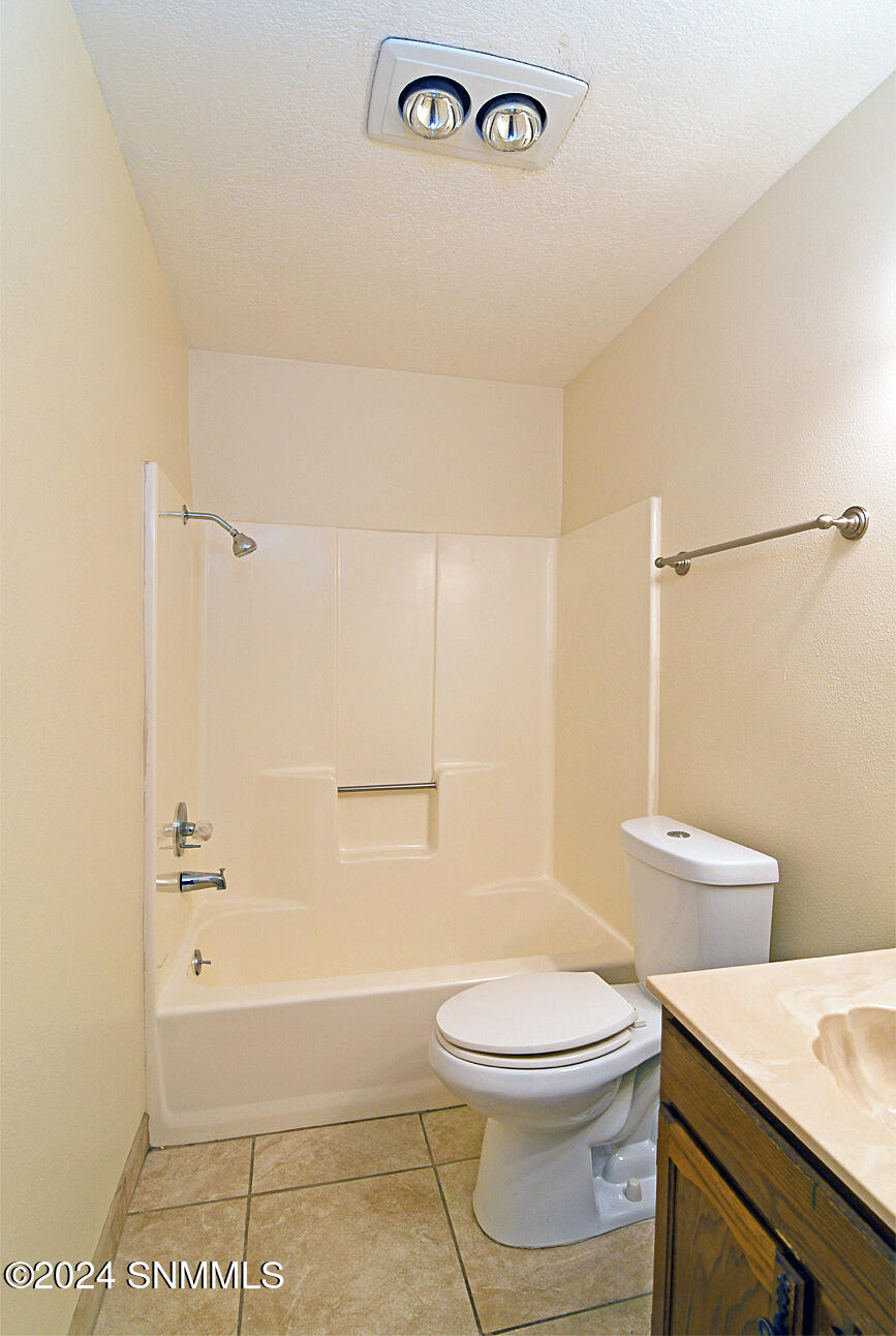1345 E Branson Avenue 4b Property Photo 19