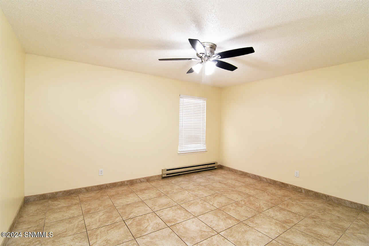 1345 E Branson Avenue 4b Property Photo 21