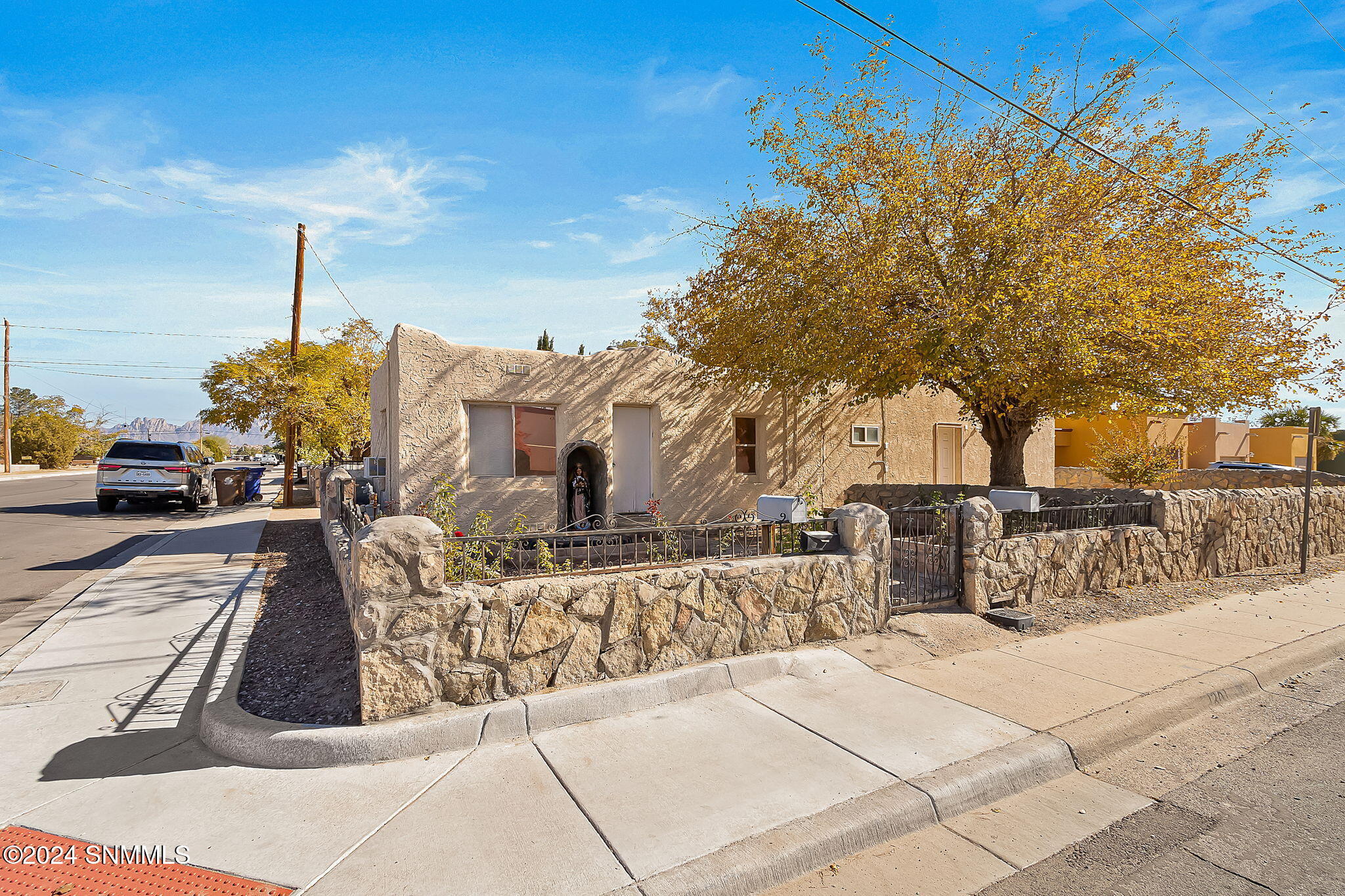 1201 S Espina Street Property Photo