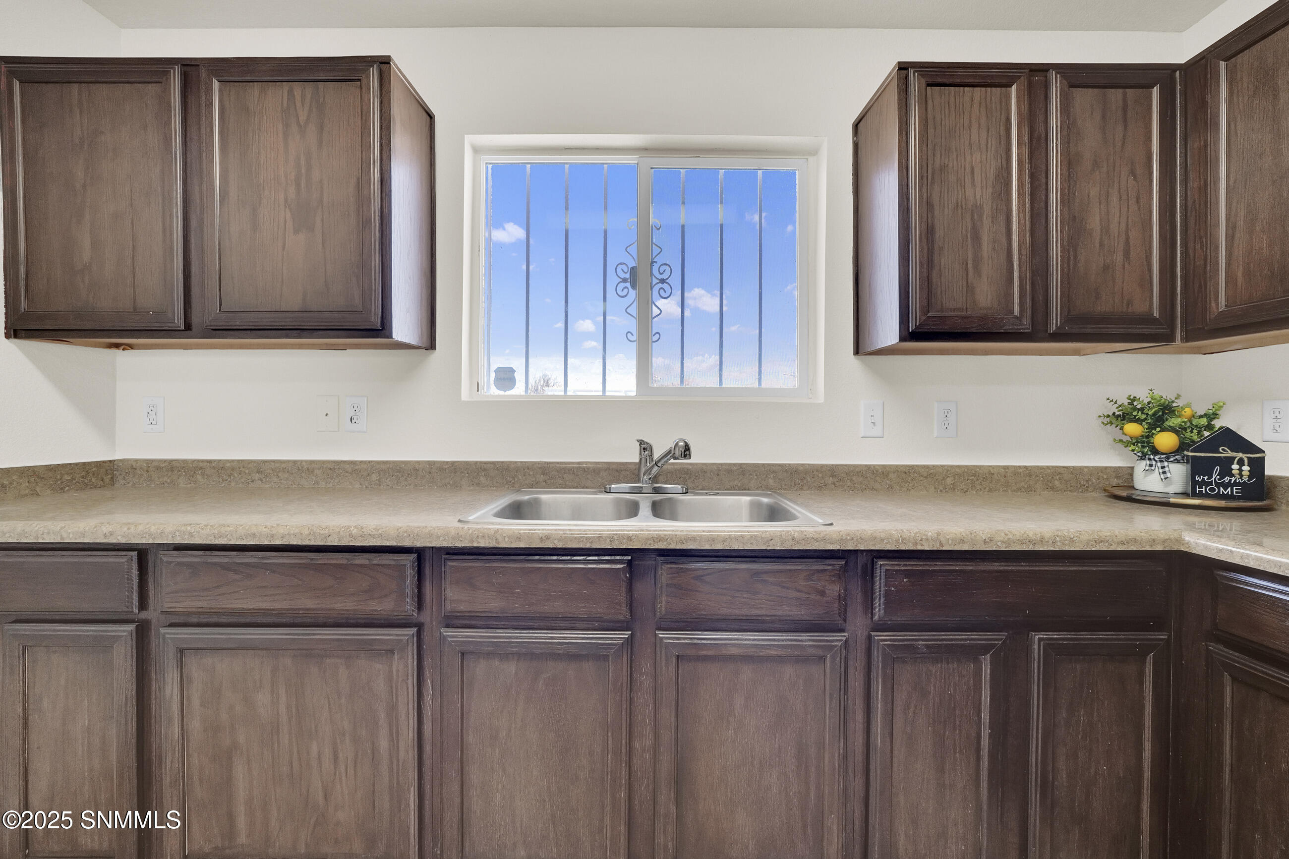1117 Hatfield Road Property Photo 5