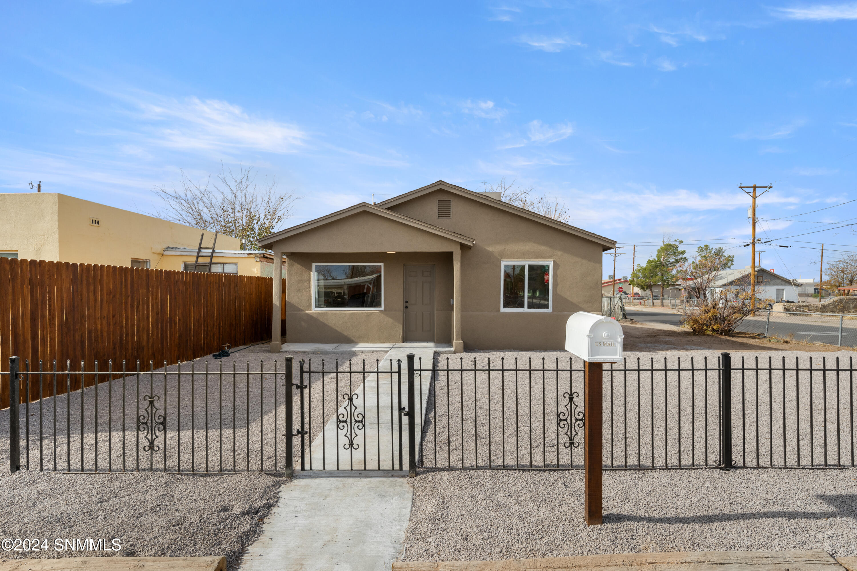 1173 Douglas Drive Property Photo 1