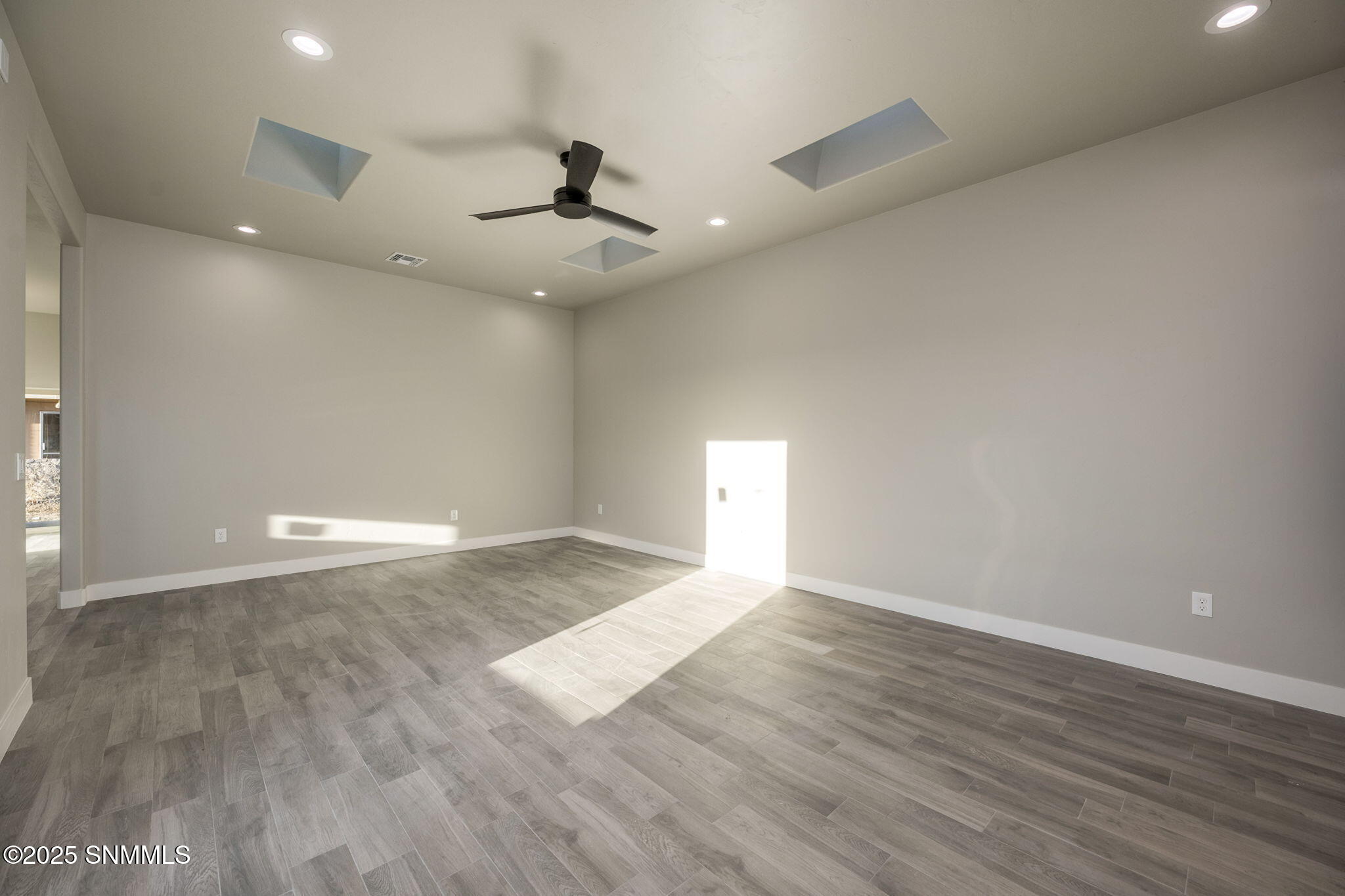 2924 Fairway Drive Property Photo 2