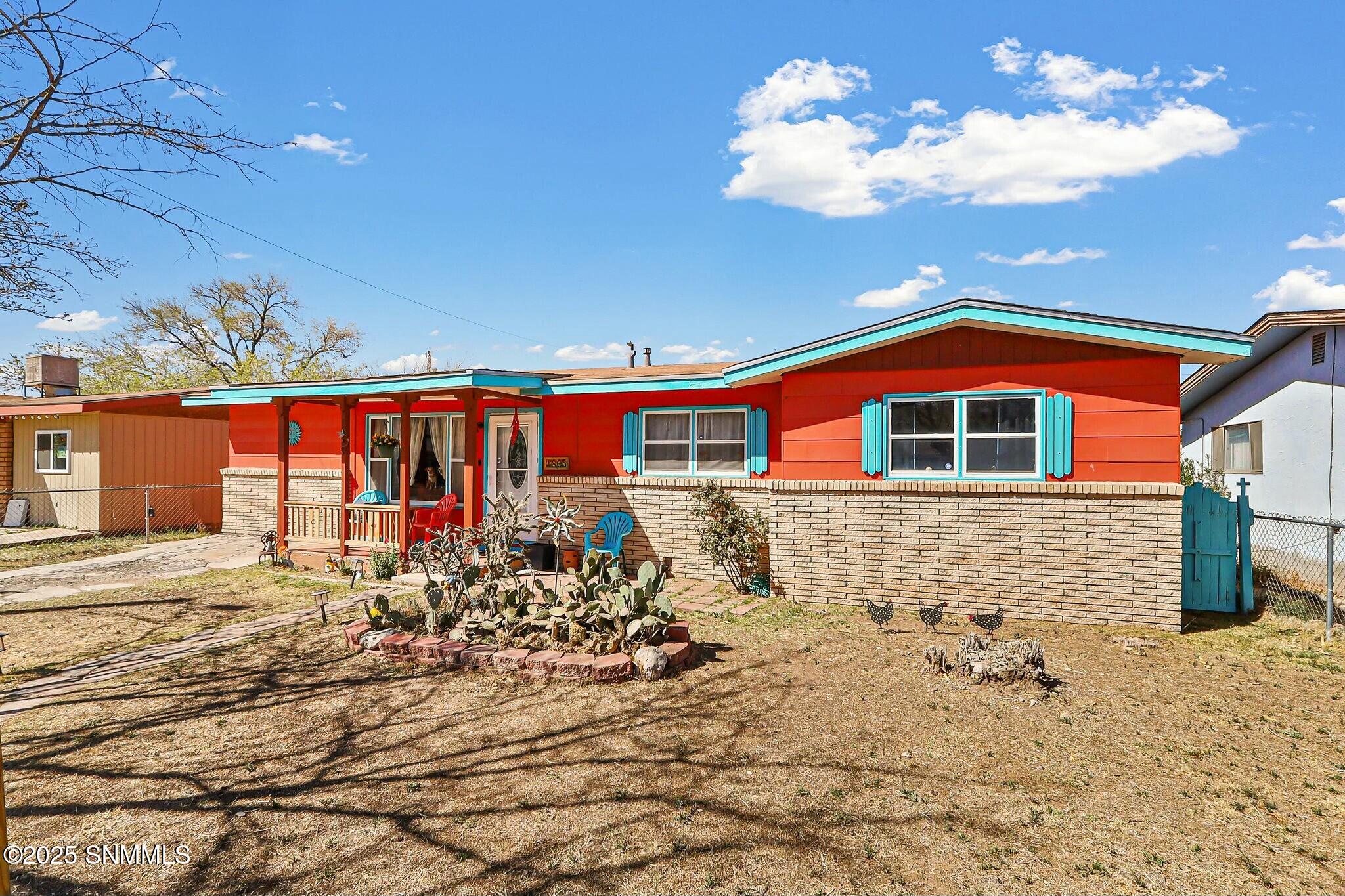 1805 Alamo Avenue Property Photo