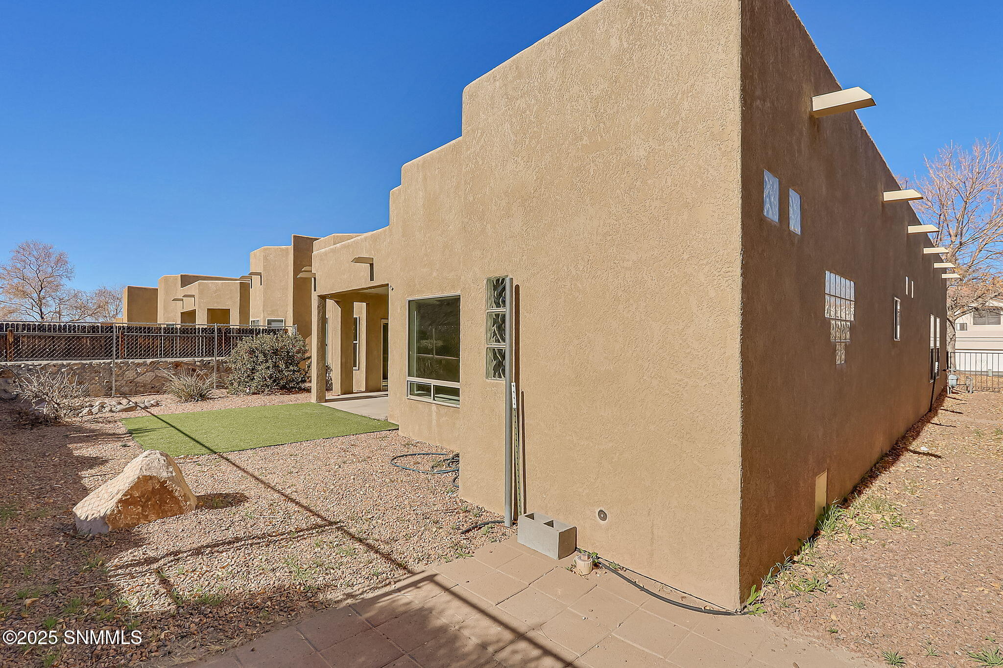 2214 Dakota Drive A Property Photo 5
