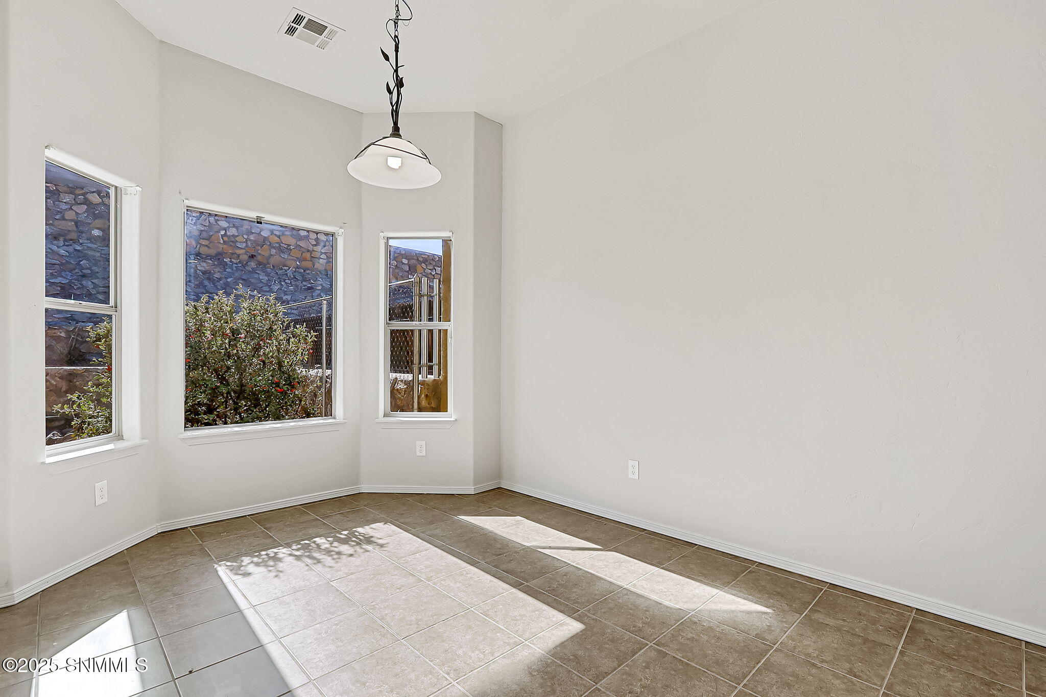 2214 Dakota Drive A Property Photo 8