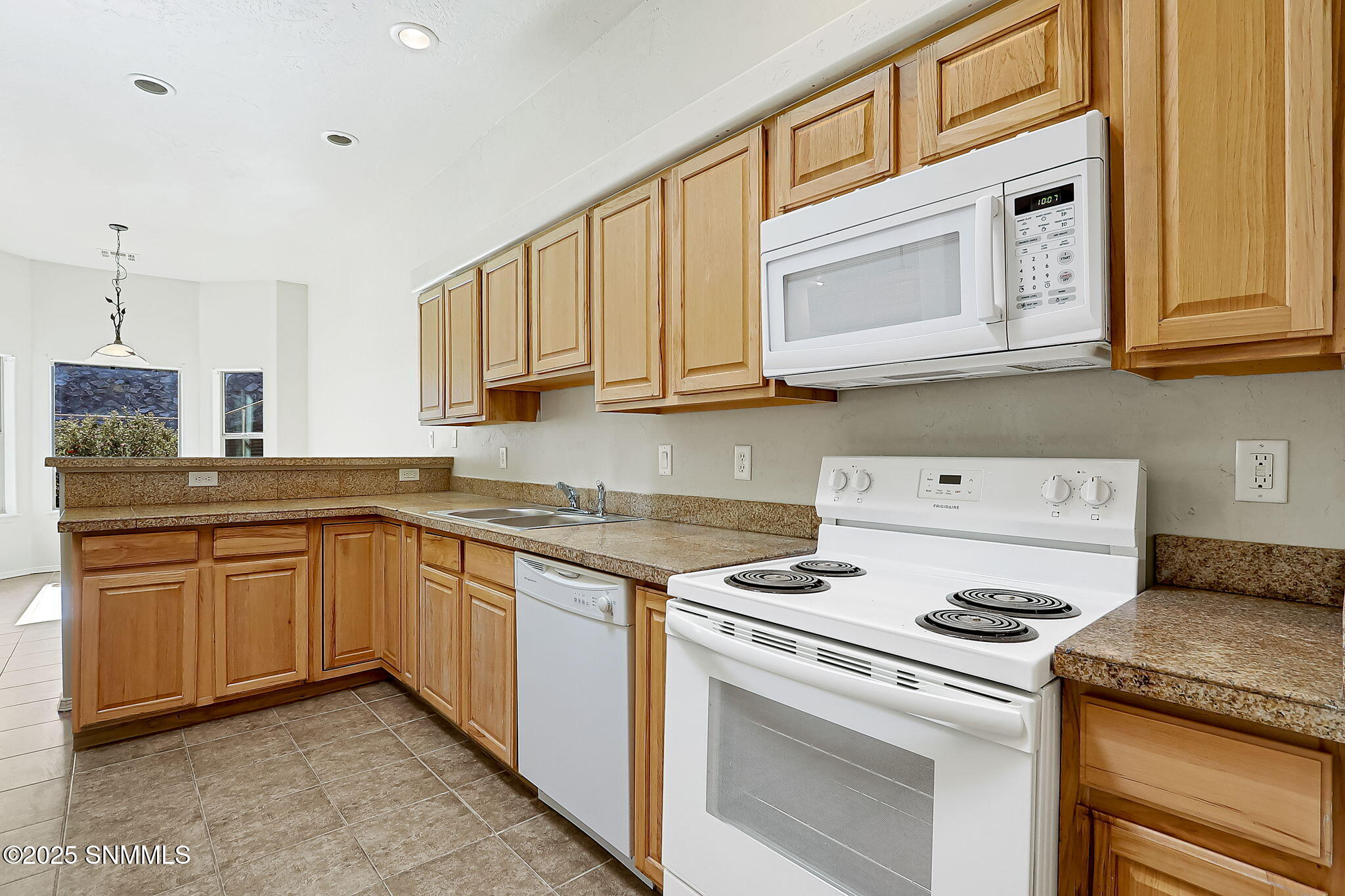 2214 Dakota Drive A Property Photo 14