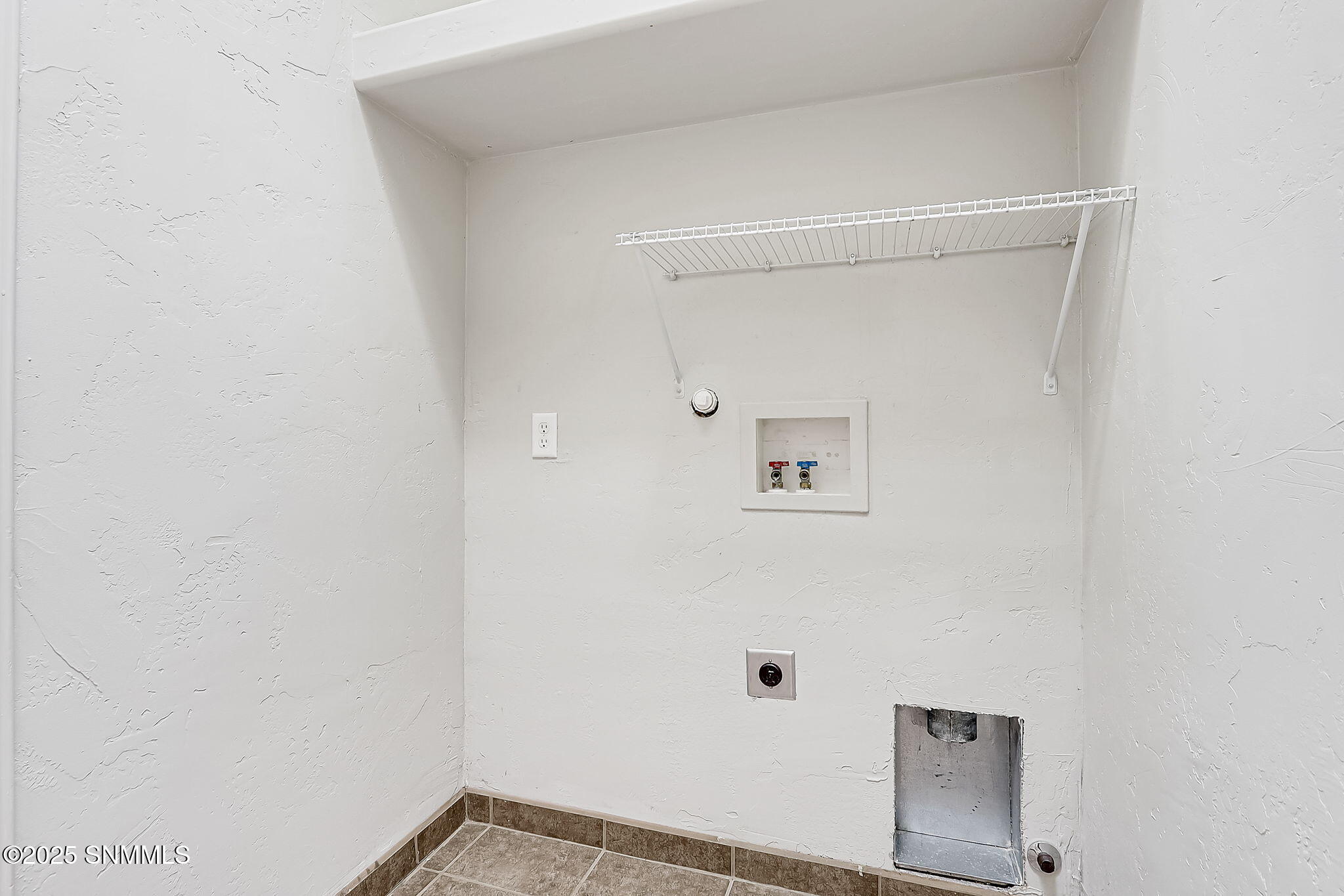 2214 Dakota Drive A Property Photo 15