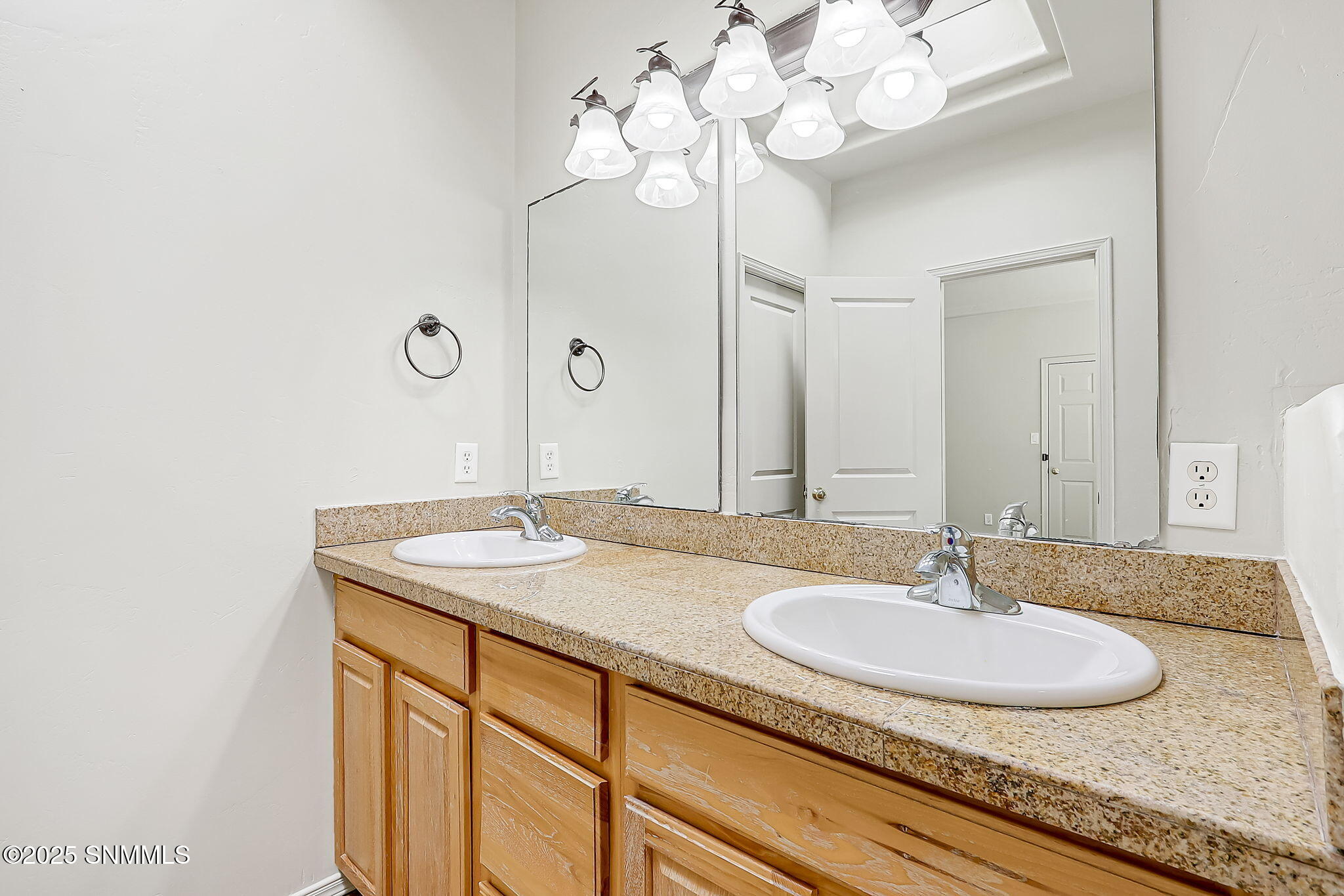 2214 Dakota Drive A Property Photo 23
