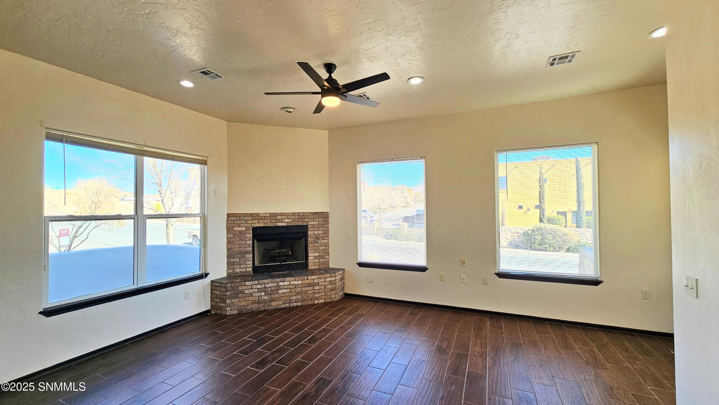 4268 Capistrano Avenue Property Photo 8