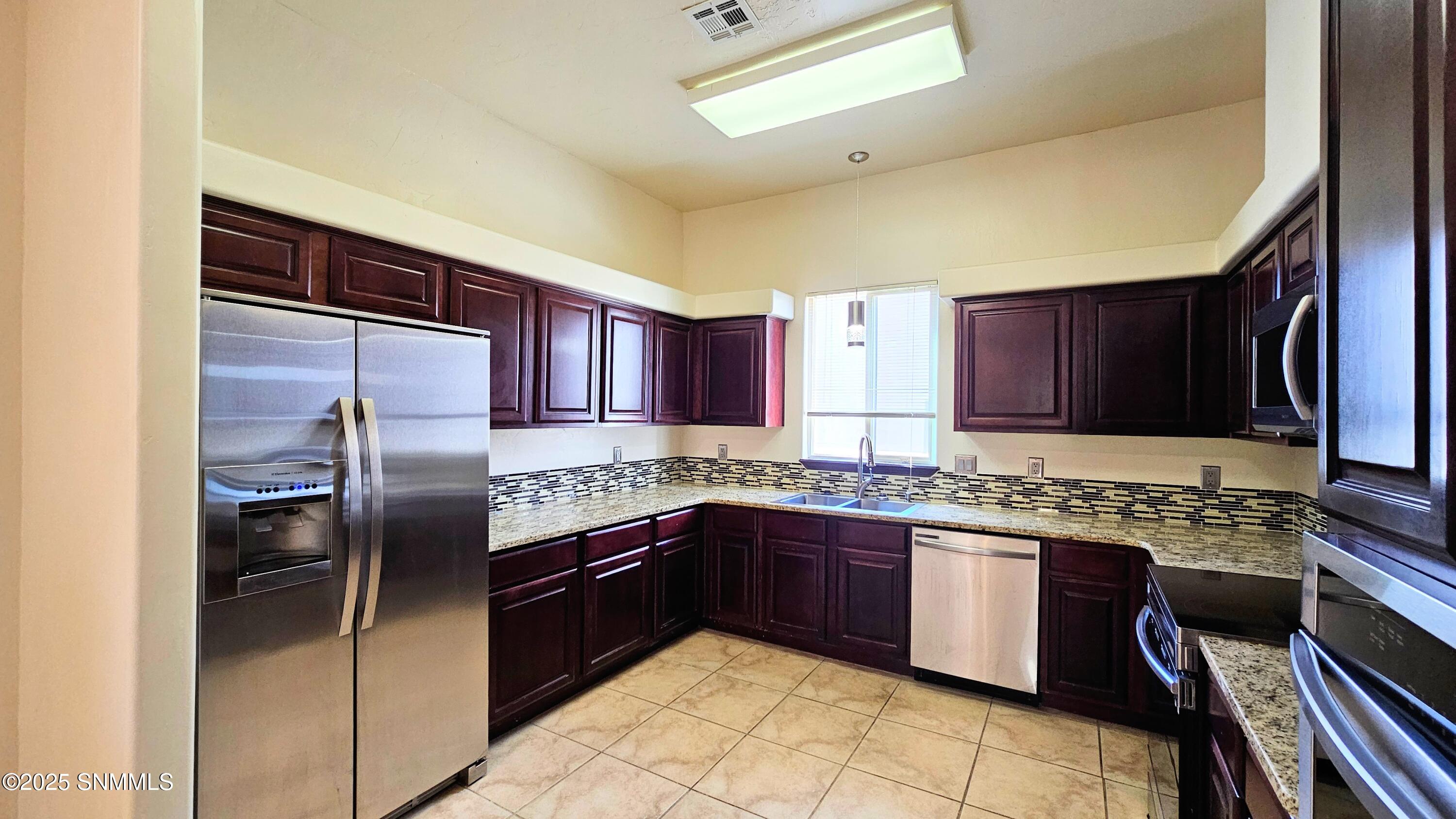 4268 Capistrano Avenue Property Photo 16