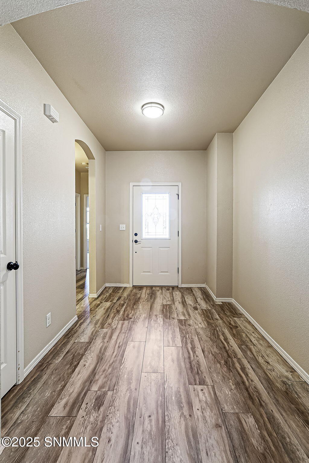 5609 Wales Drive Property Photo 6