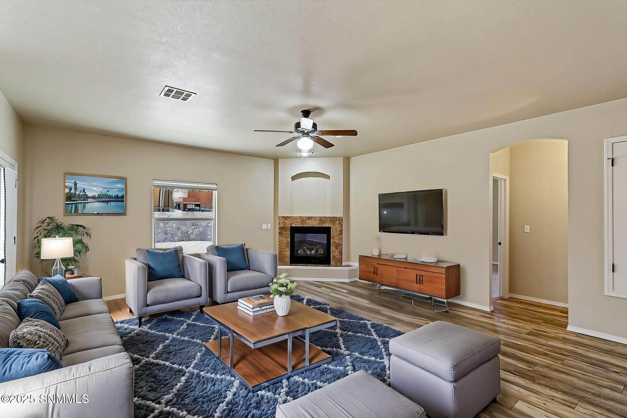 5609 Wales Drive Property Photo 8