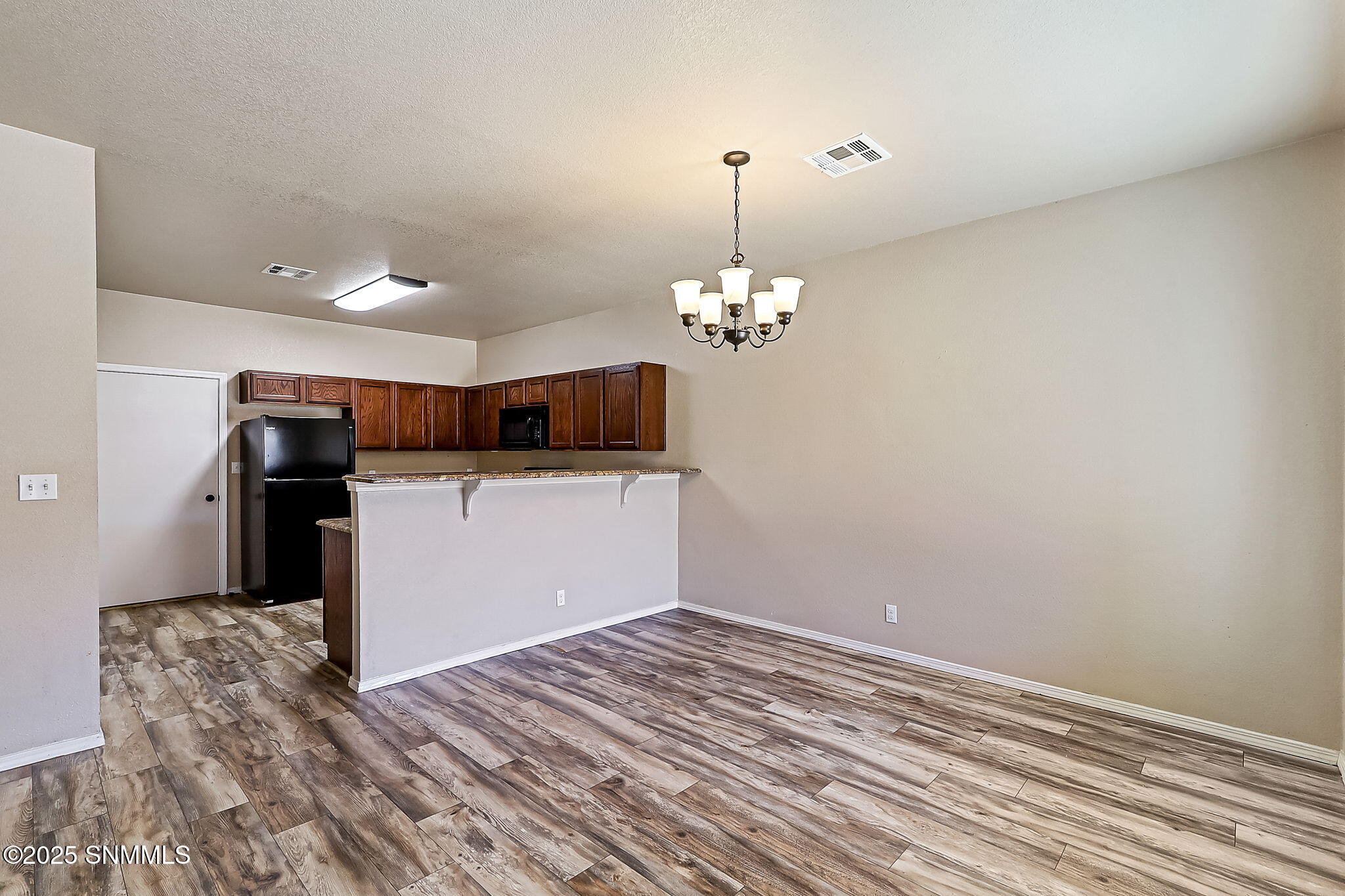 5609 Wales Drive Property Photo 11