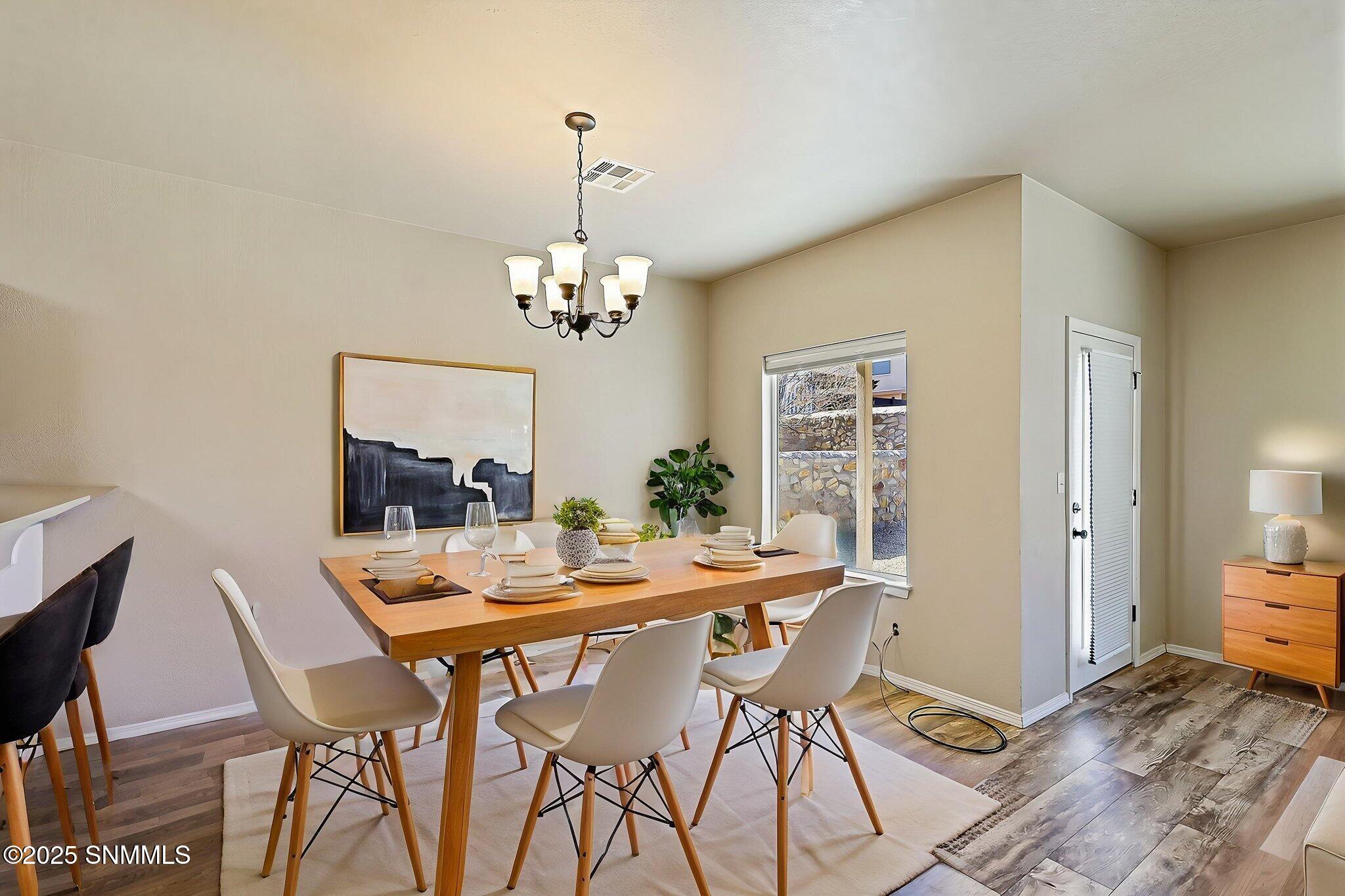 5609 Wales Drive Property Photo 12