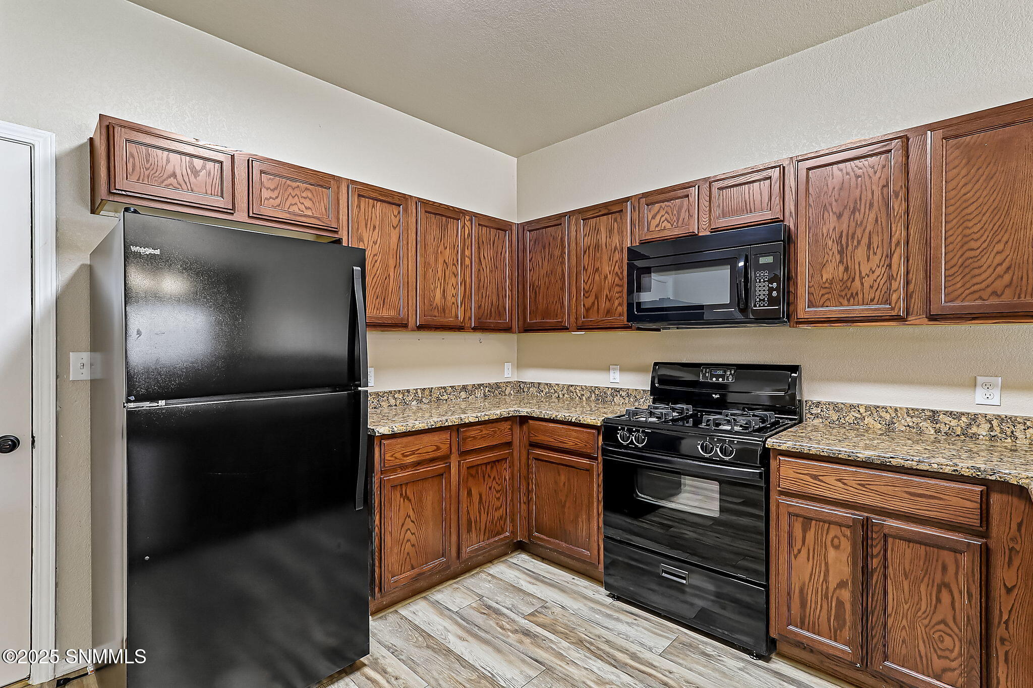 5609 Wales Drive Property Photo 15