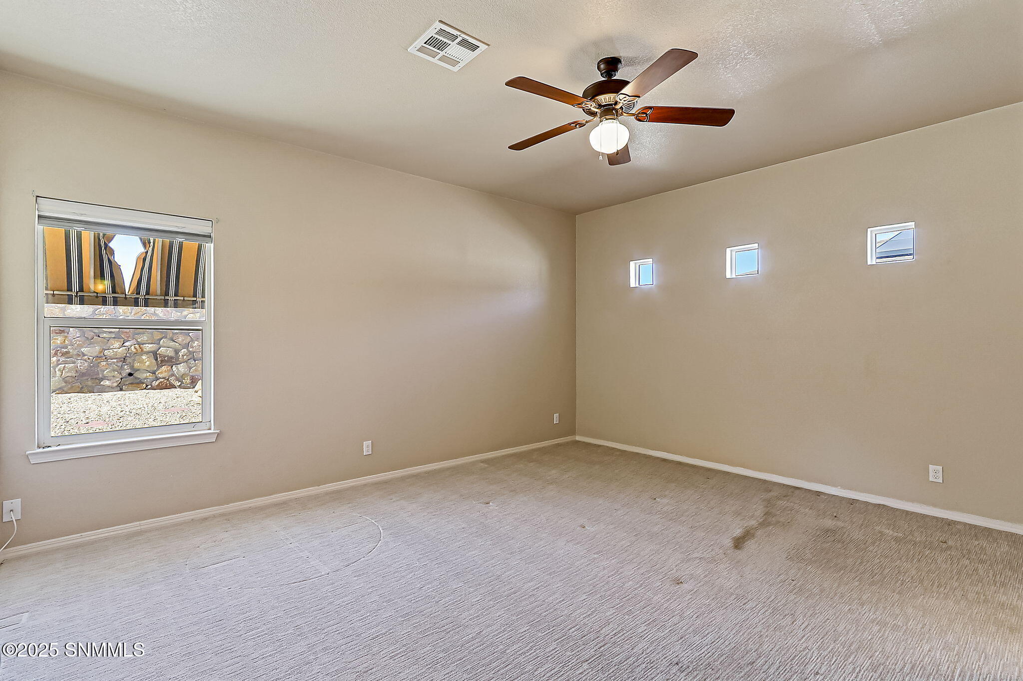 5609 Wales Drive Property Photo 27