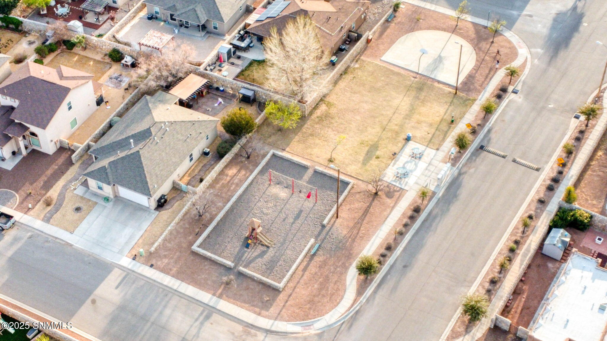 5609 Wales Drive Property Photo 38