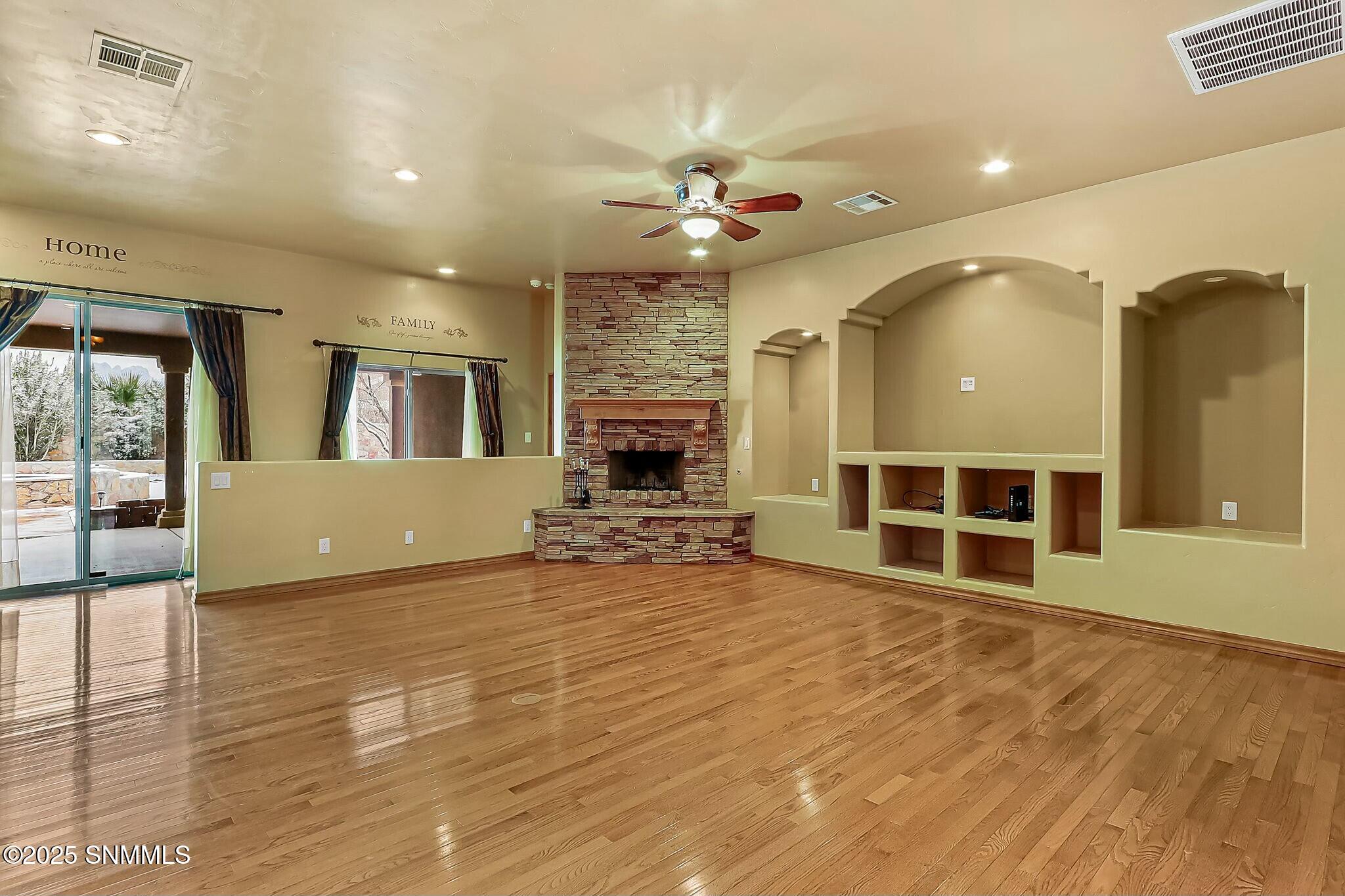 4550 Mesa Rico Drive Property Photo 17