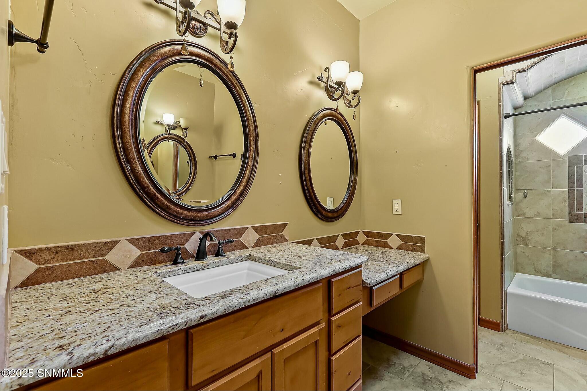 4550 Mesa Rico Drive Property Photo 35