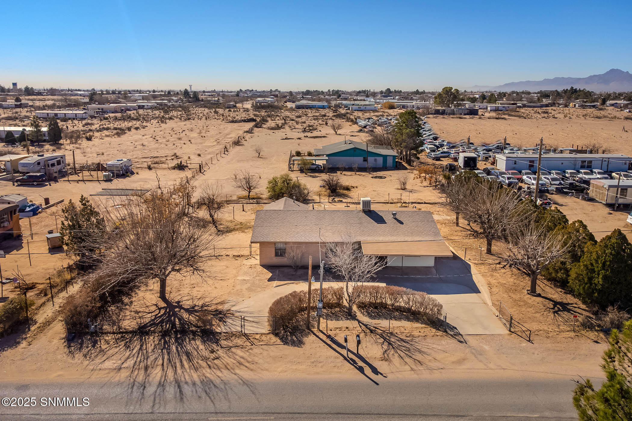 733 El Paseo Drive 1 & 2 Property Photo 4