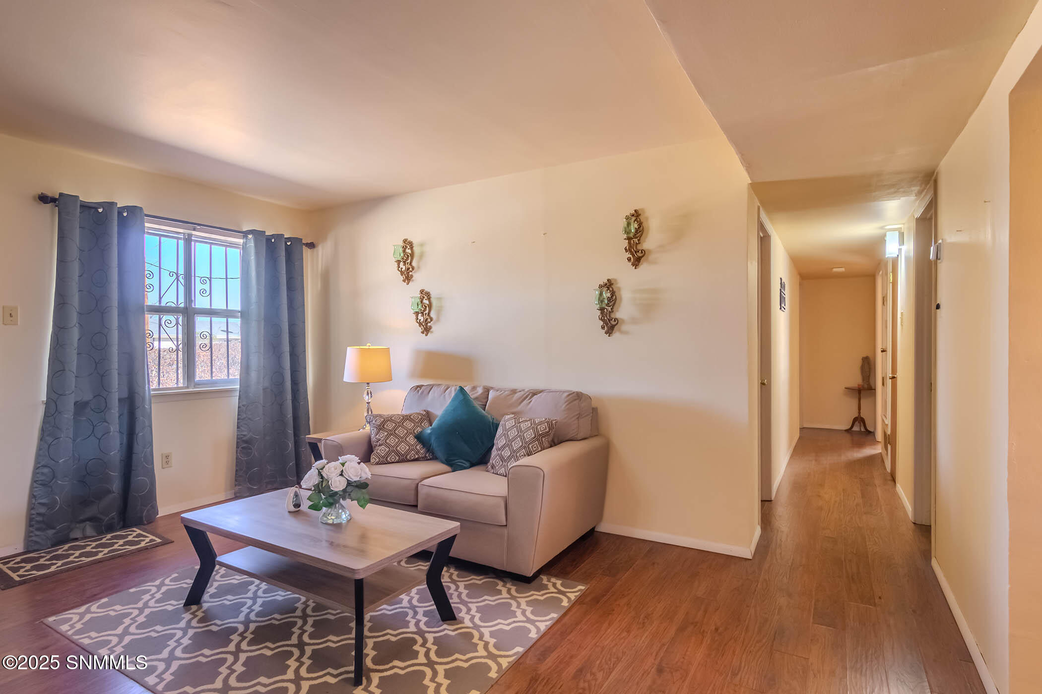 733 El Paseo Drive 1 & 2 Property Photo 9
